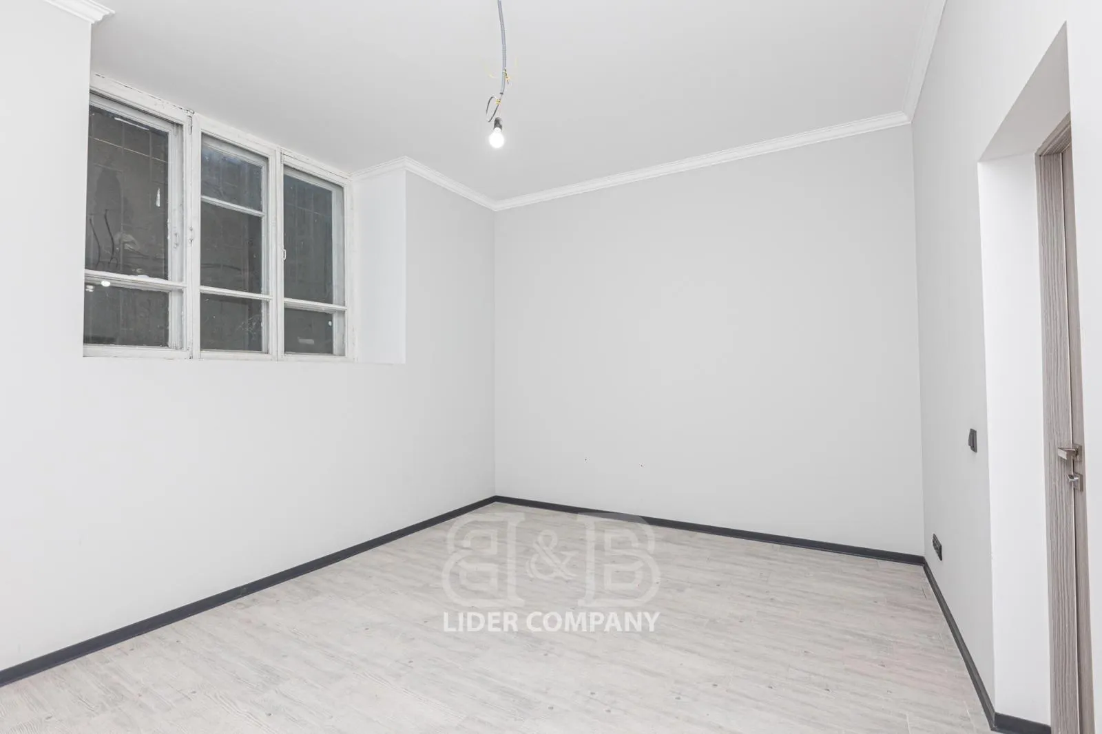 Spațiu comercial, 17 m² — Imagine 1