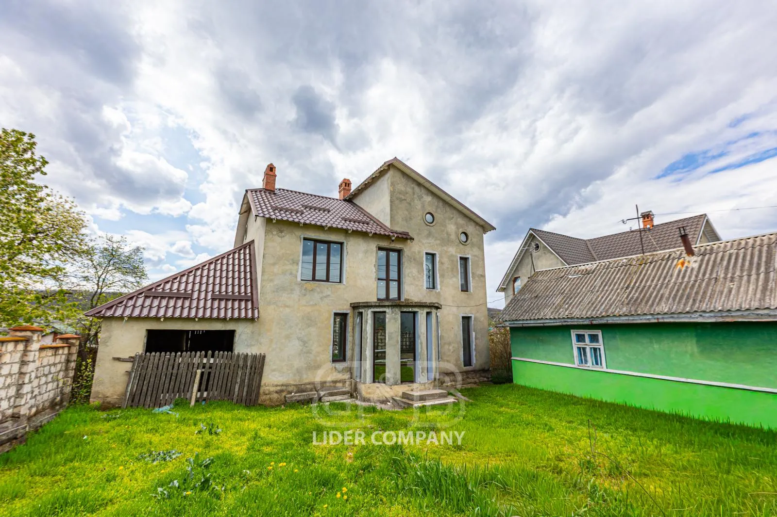 2-этажный дом, 3 комнаты, 140 м² — Изображение 1