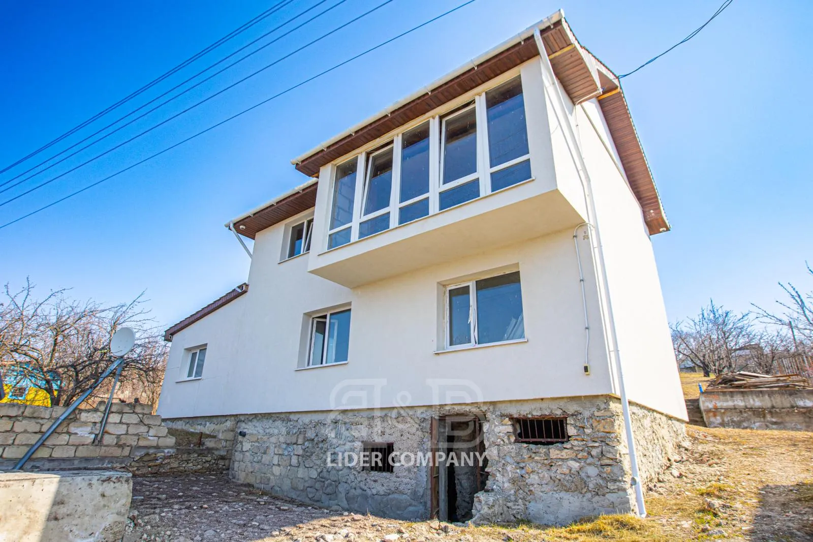 2-этажный дом, 6 комнат, 200 м² — Изображение 1