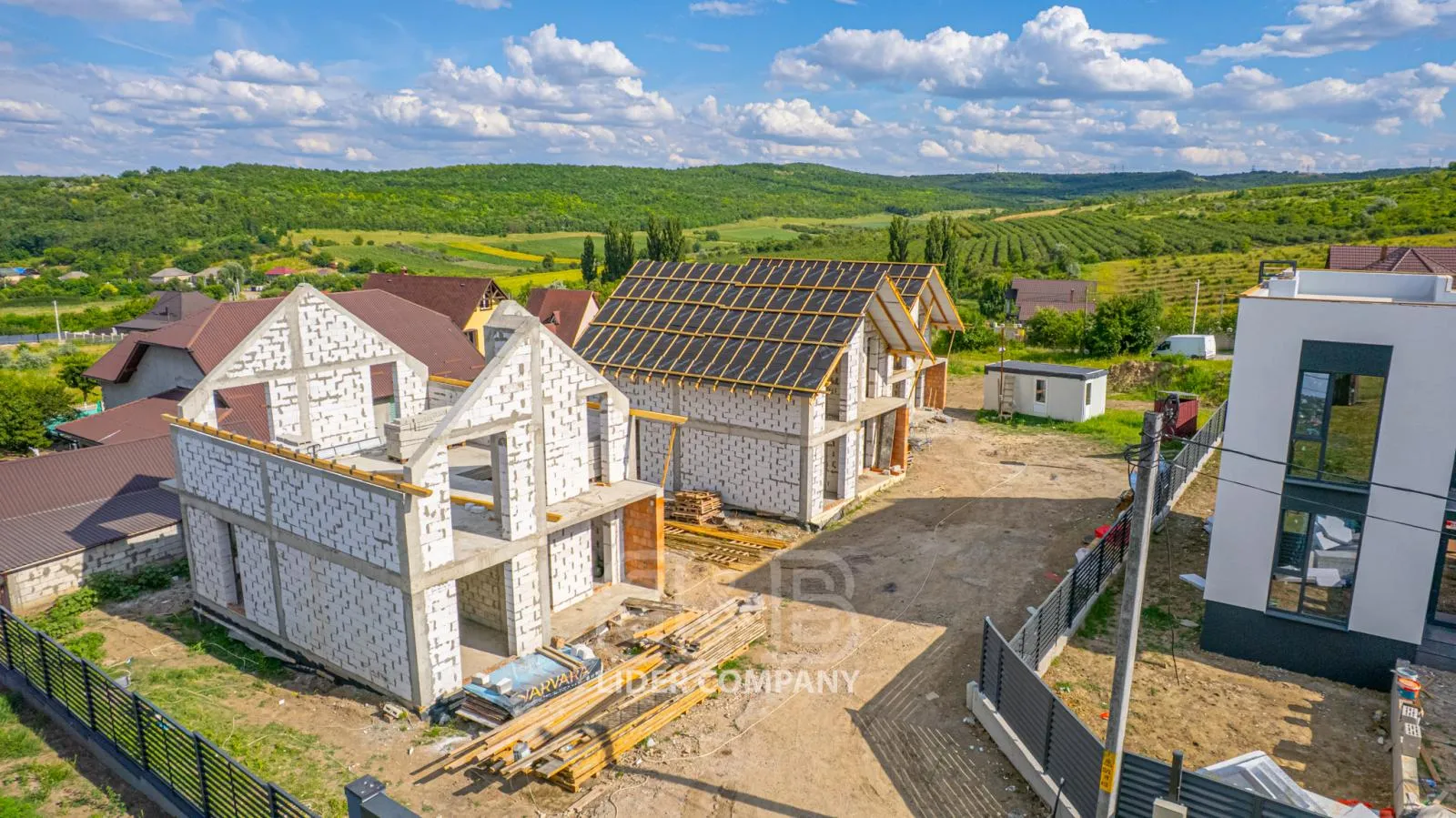 2-этажный дом, 3 комнаты, 160 м² — Изображение 2