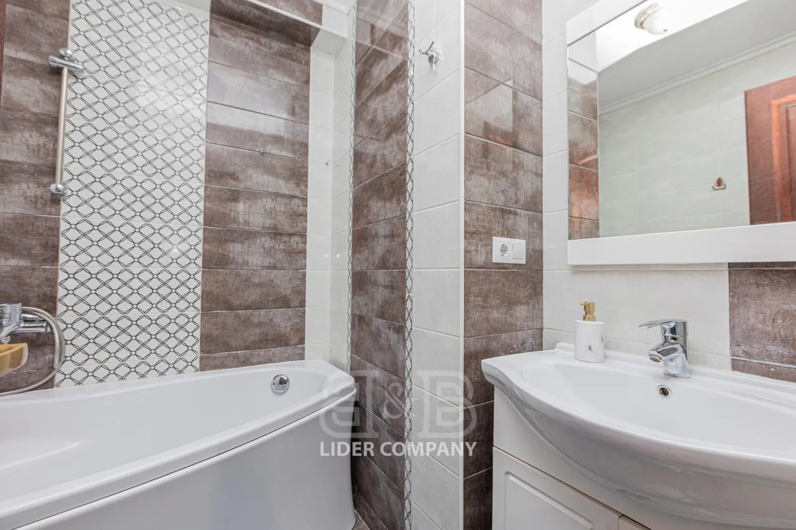 2-комнатная квартира, 56 м² — Изображение 4