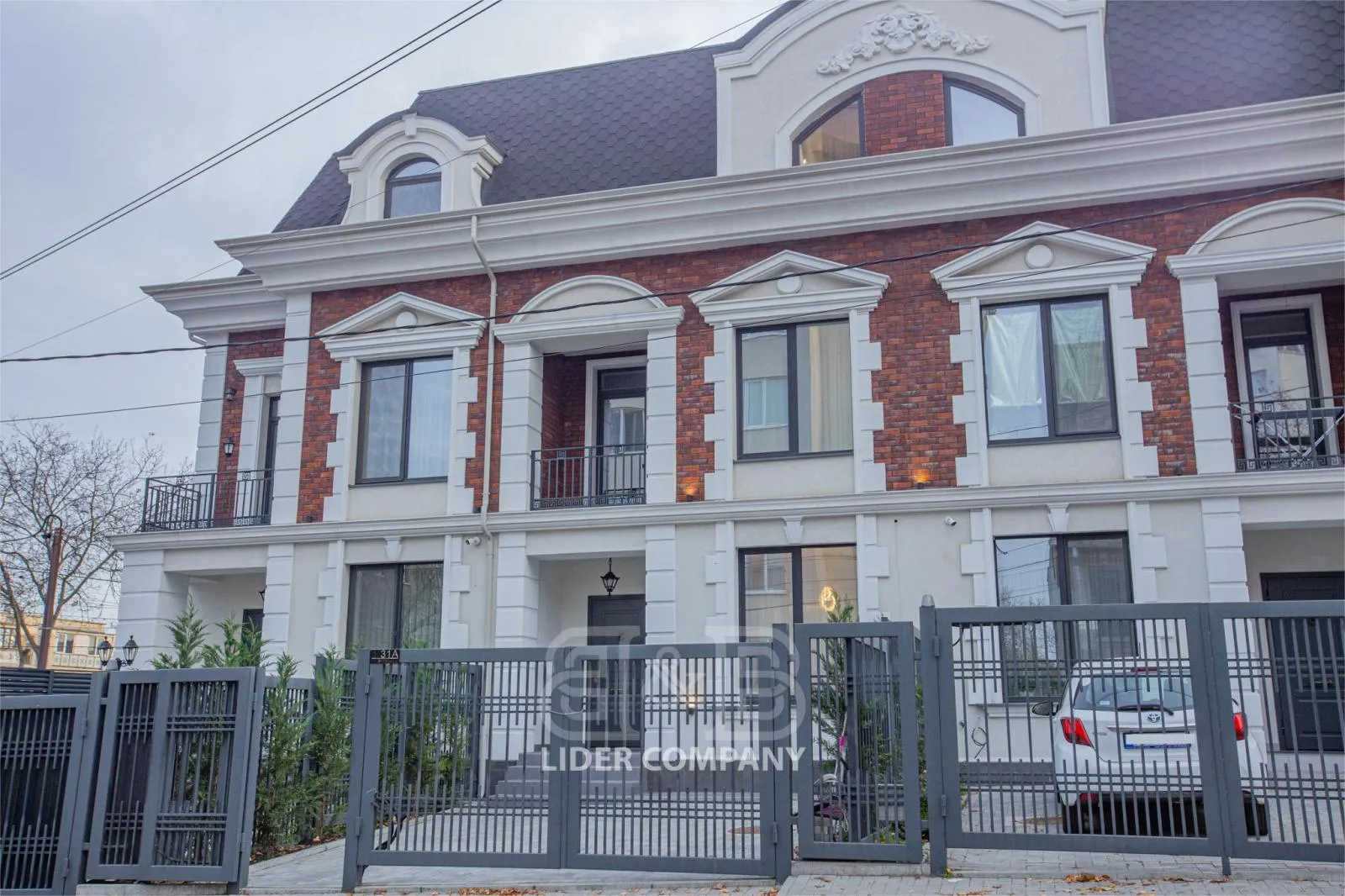 3-этажный дом, 5 комнат, 160 м² — Изображение 1