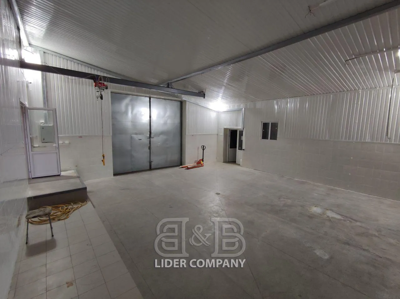 Commercial space, 610 m² — Image 4
