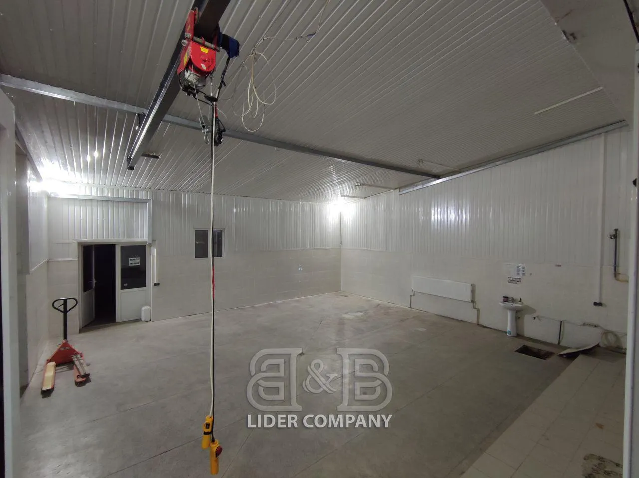Commercial space, 610 m² — Image 1