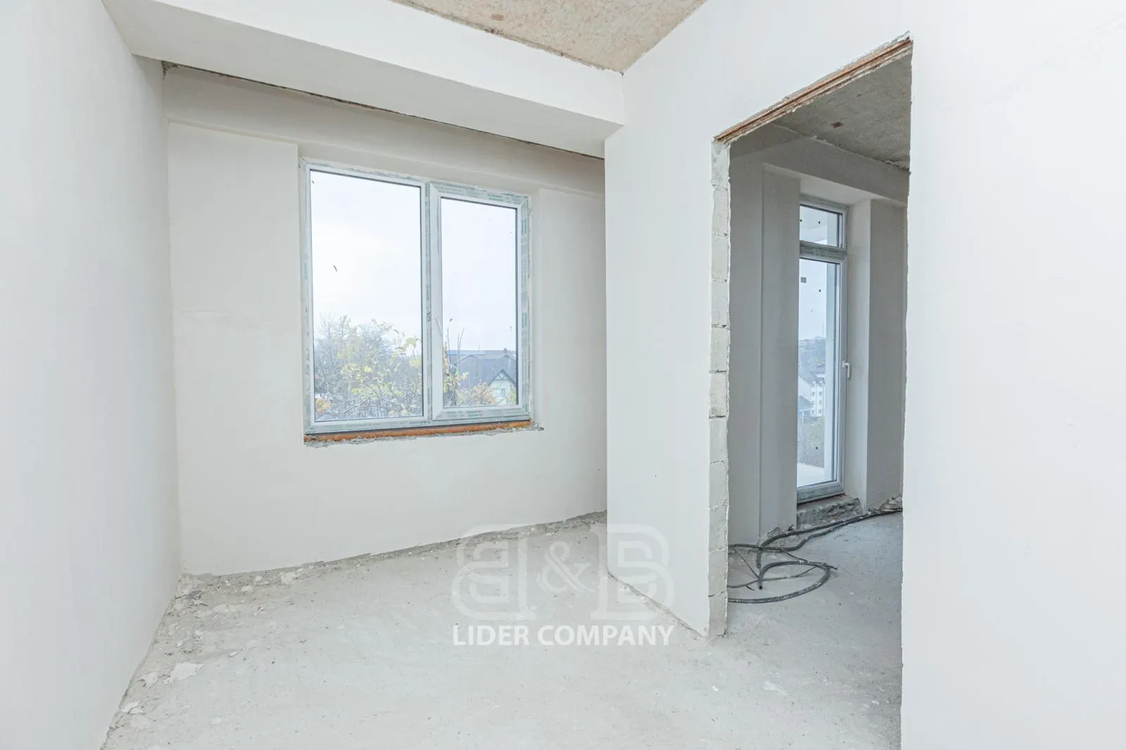 3-etaje casă, 4 camere, 176 m² — Imagine 2