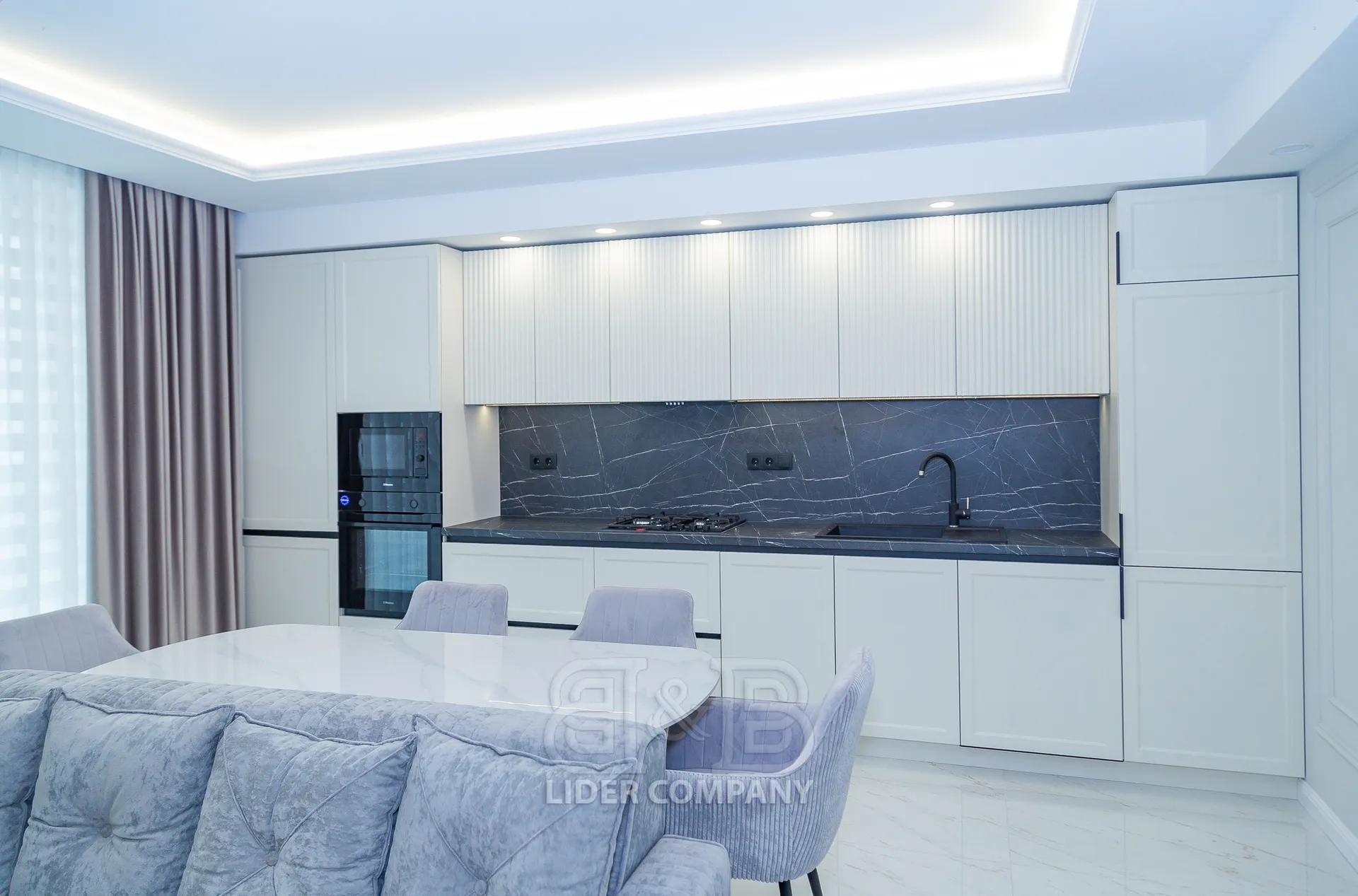 3-этажный дом, 3 комнаты, 210 м² — Изображение 2
