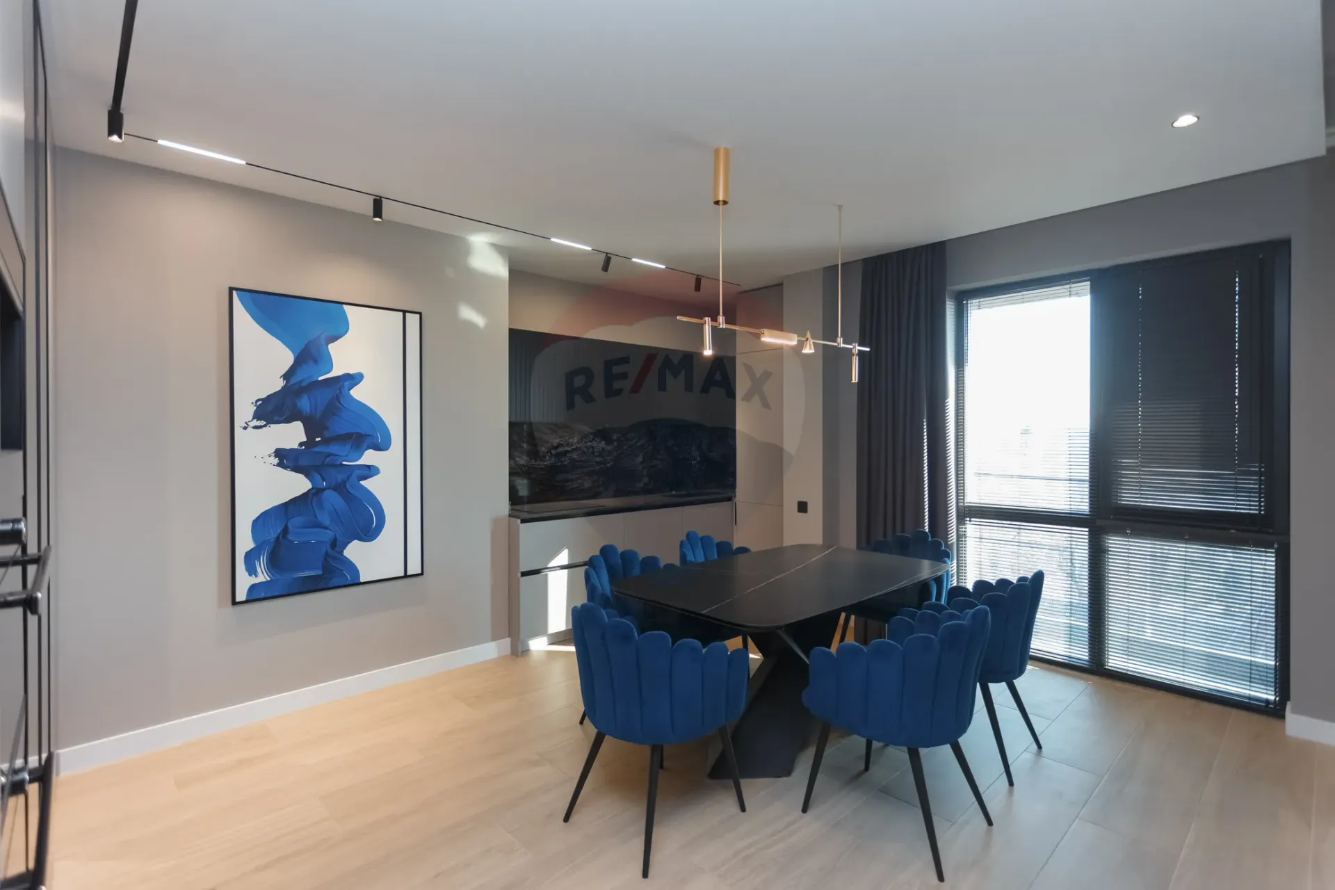 3-bedroom apartment, 141.8 m² — Image 3