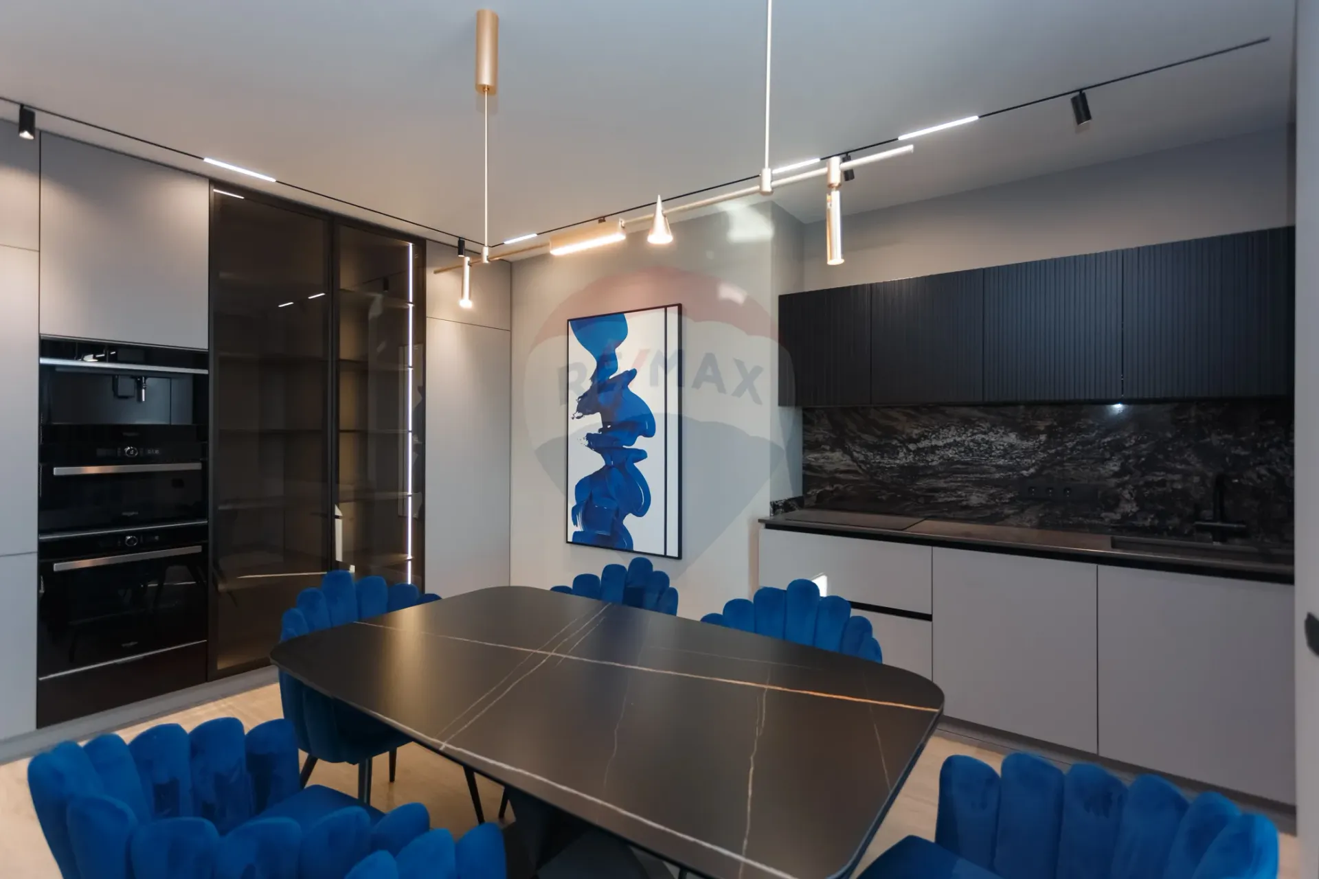 3-bedroom apartment, 141.8 m² — Image 2