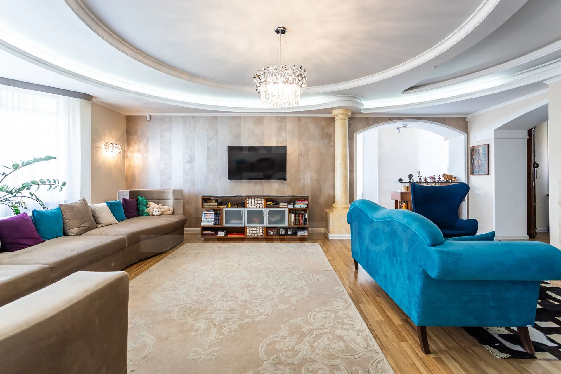 4-этажный дом, 5 комнат, 560 м² — Изображение 3