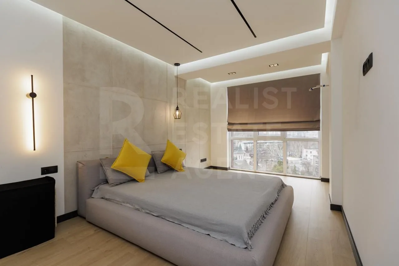 4-комнатная квартира, 206 м² — Изображение 3