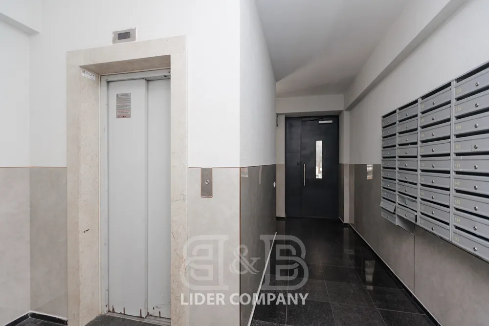 Spațiu comercial, 74 m² — Imagine 2