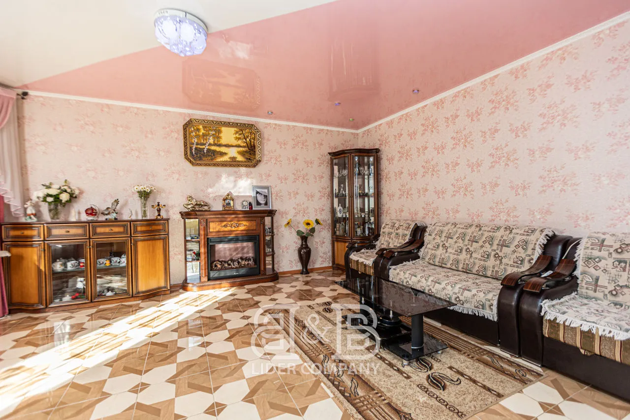 2-этажный дом, 4 комнаты, 190 м² — Изображение 3
