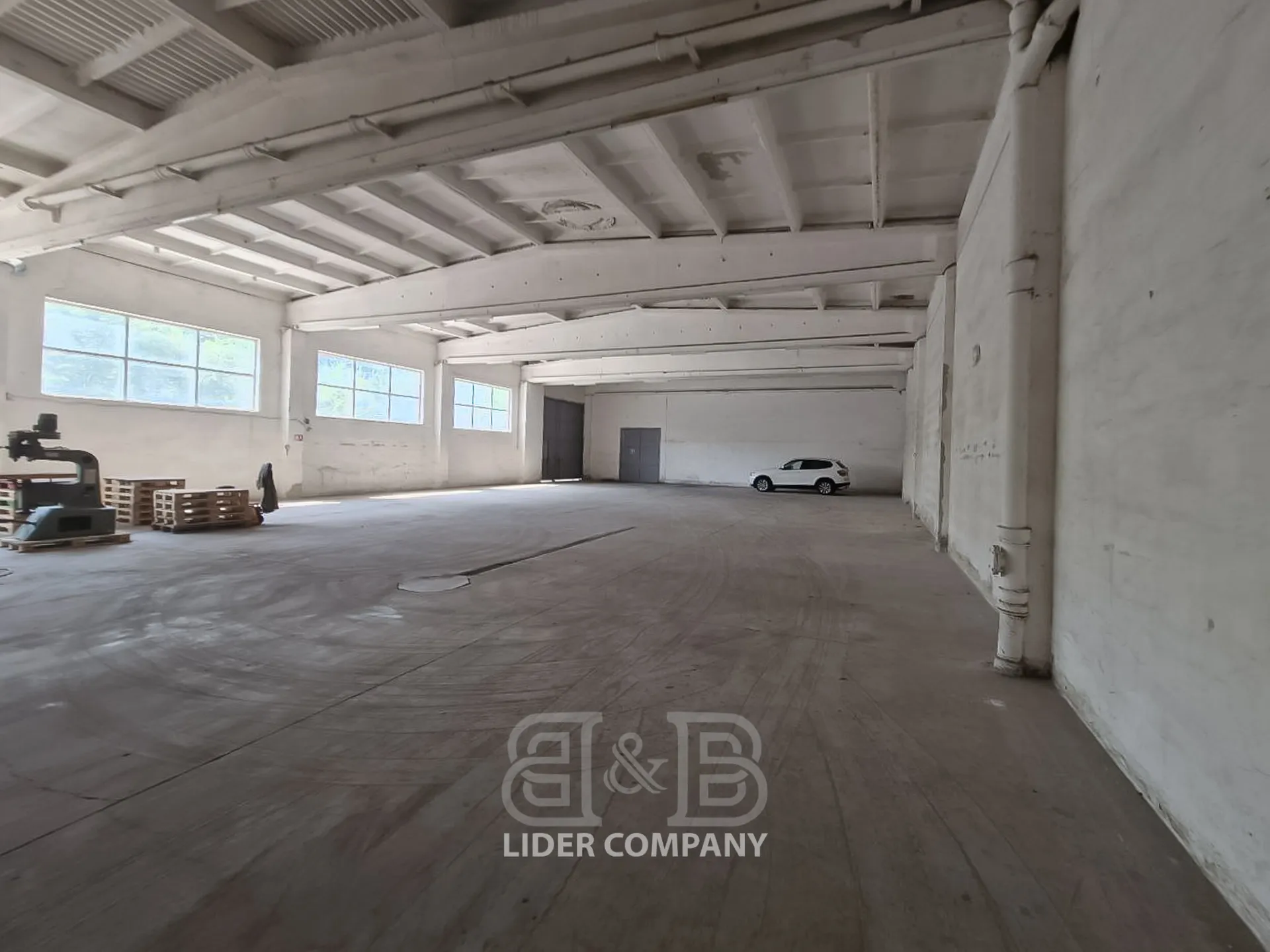 Spațiu comercial, 1 000 m² — Imagine 4