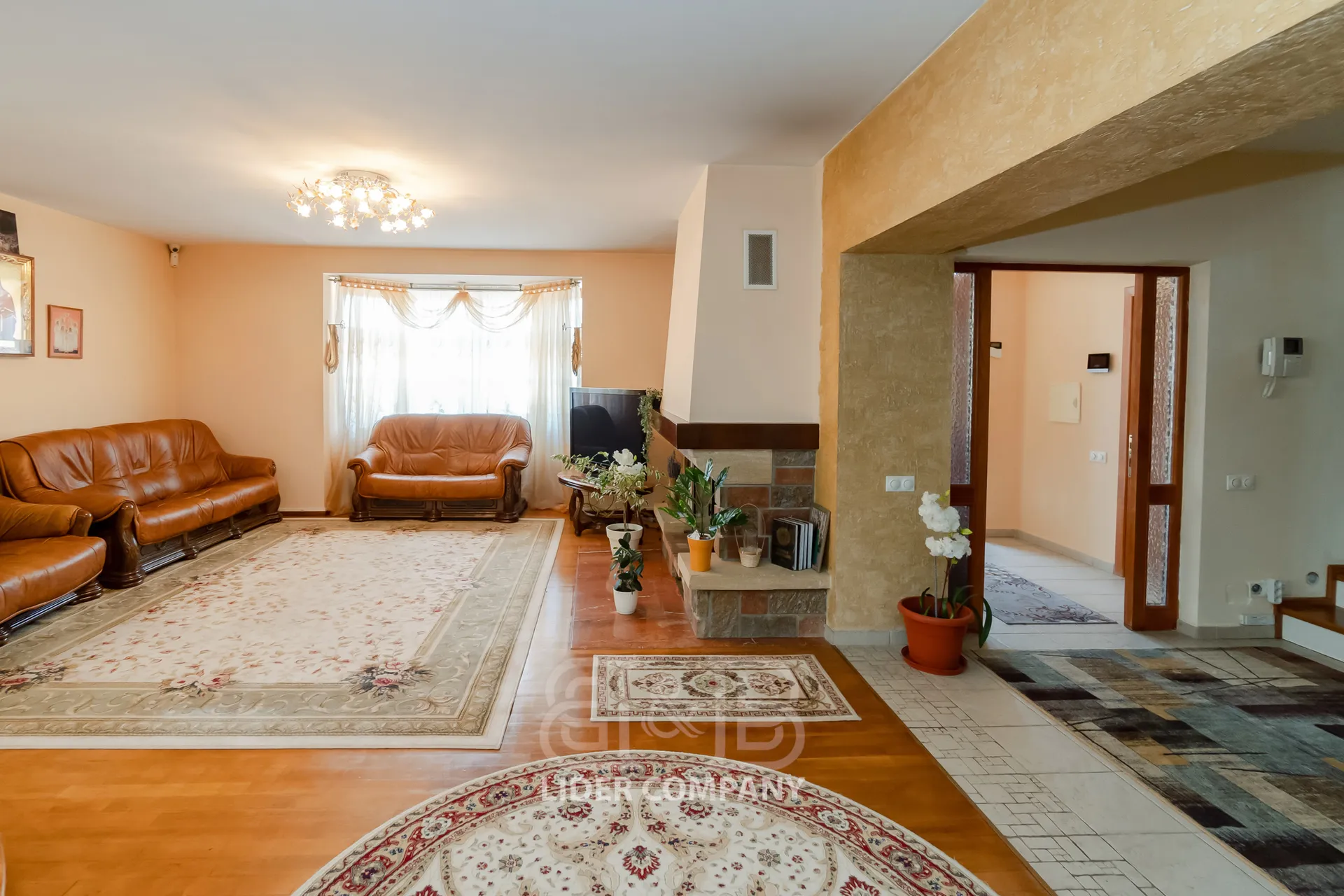 4-этажный дом, 3 комнаты, 480 м² — Изображение 3