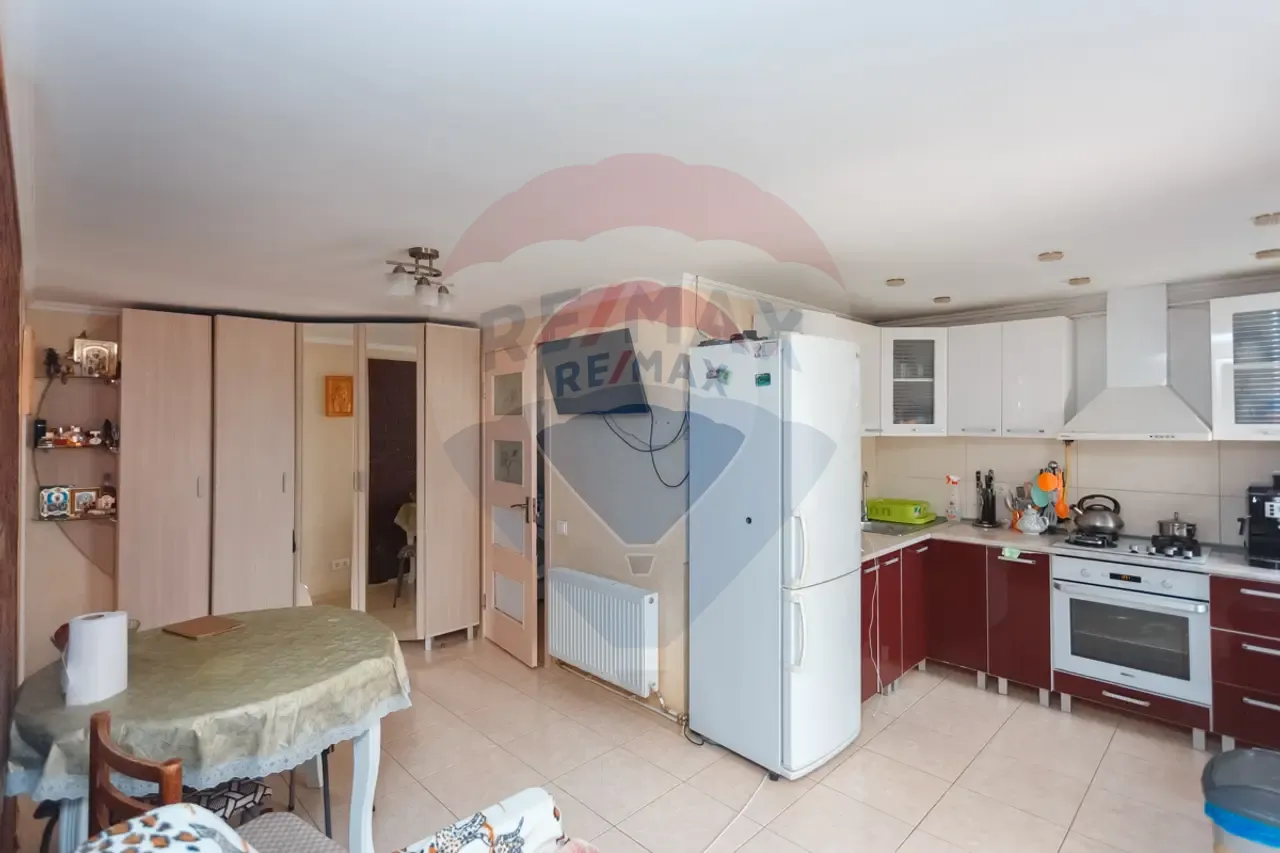 2-floor house, 190 m² — Image 2