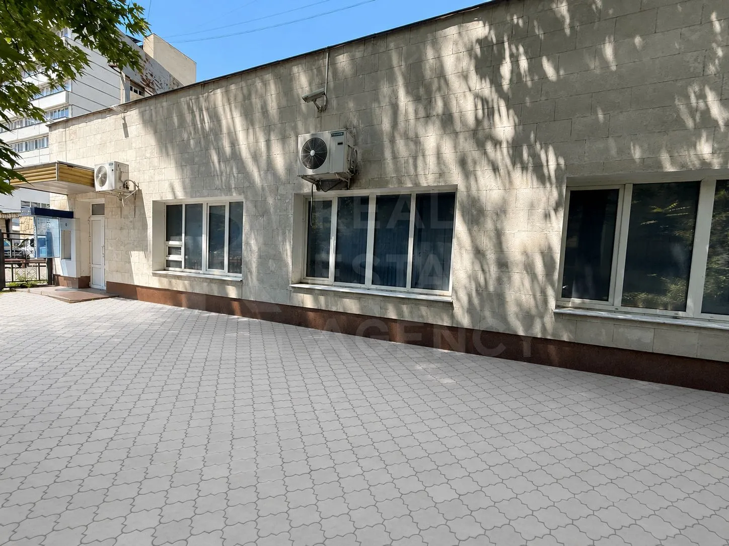 Trade space, 269.5 m² — Image 1