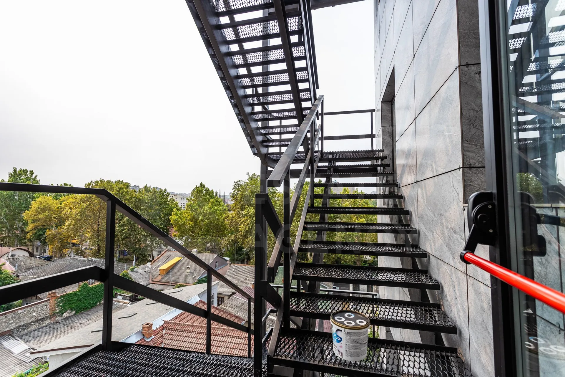 1-bedroom office, 530 m² — Image 4