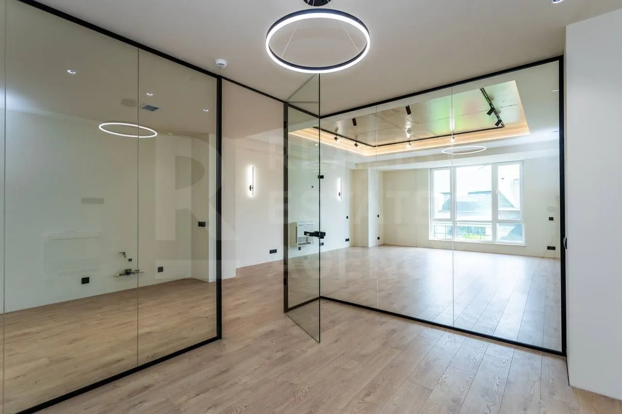 1-bedroom office, 57 m² — Image 1