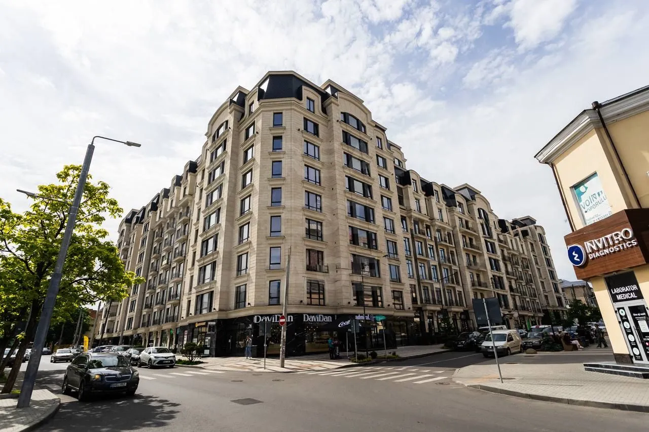 Office, 57 m² — Image 1