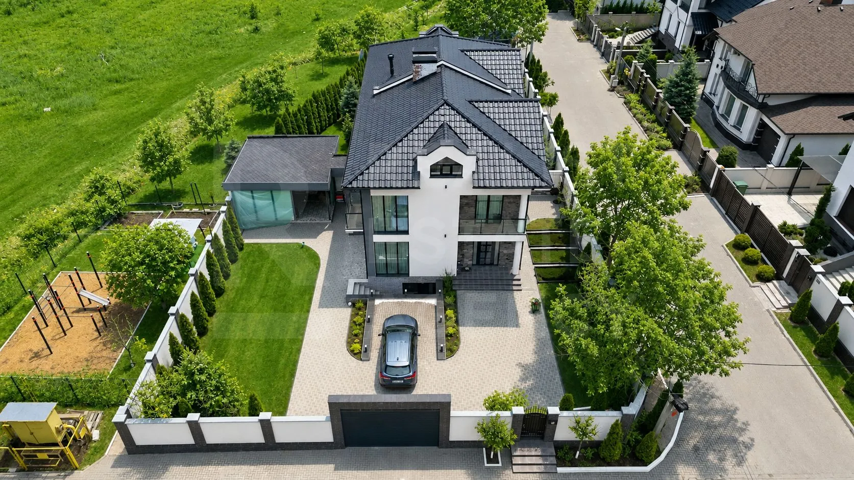 3-этажный дом, 3 комнаты, 150 м² — Изображение 1
