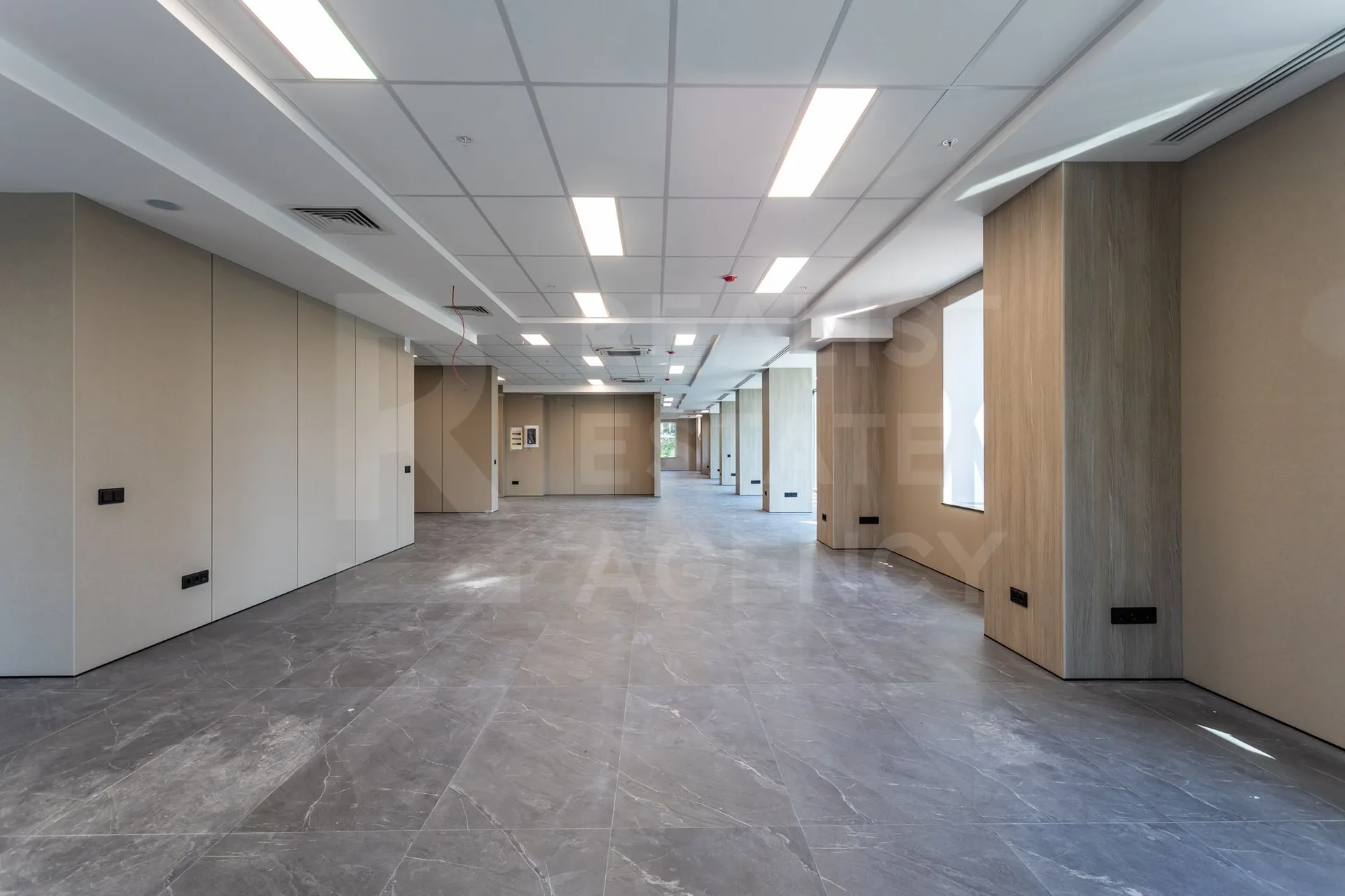 1-bedroom office, 120 m² — Image 1
