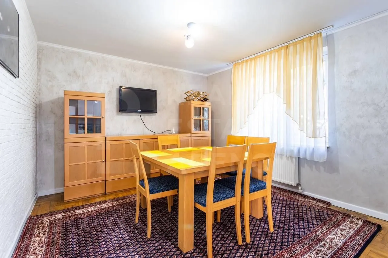 2-этажный дом, 3 комнаты, 180 м² — Изображение 4