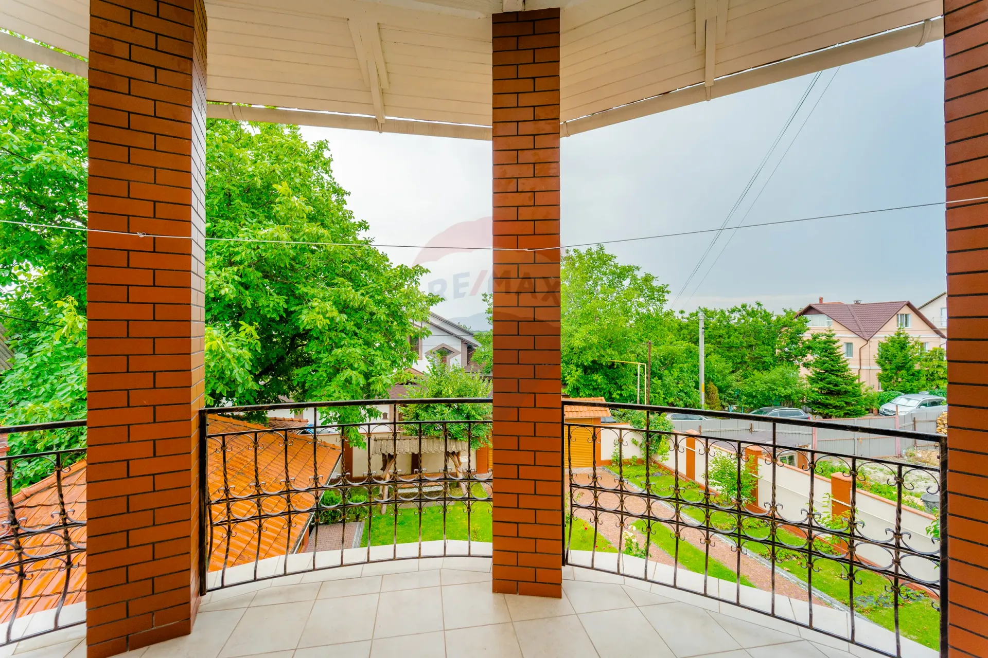 3-floor house, 270 m² — Image 8