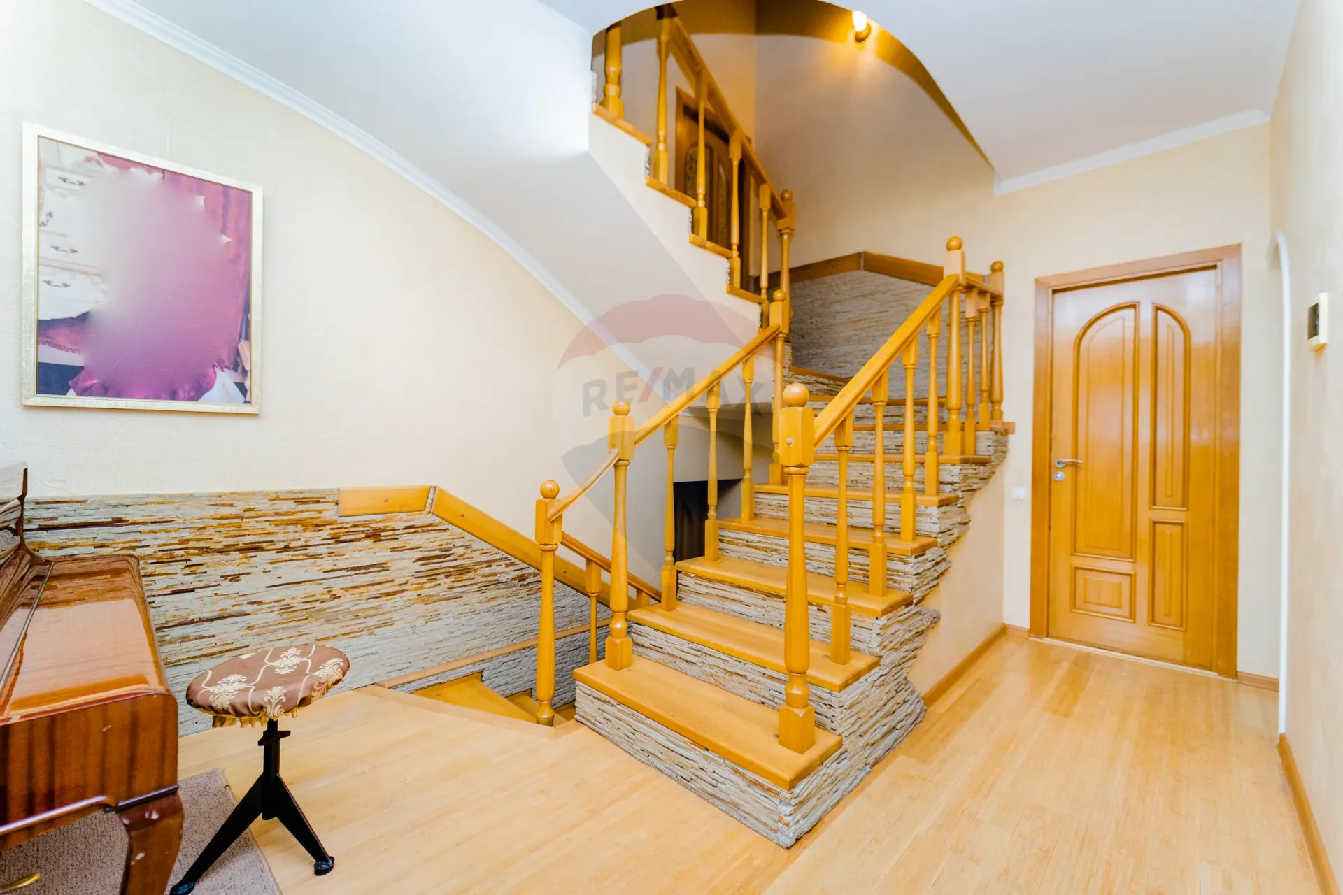 3-floor house, 270 m² — Image 7