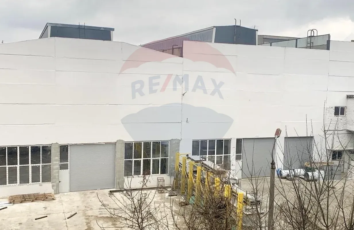 Free-purpose property, 650 m² — Image 8