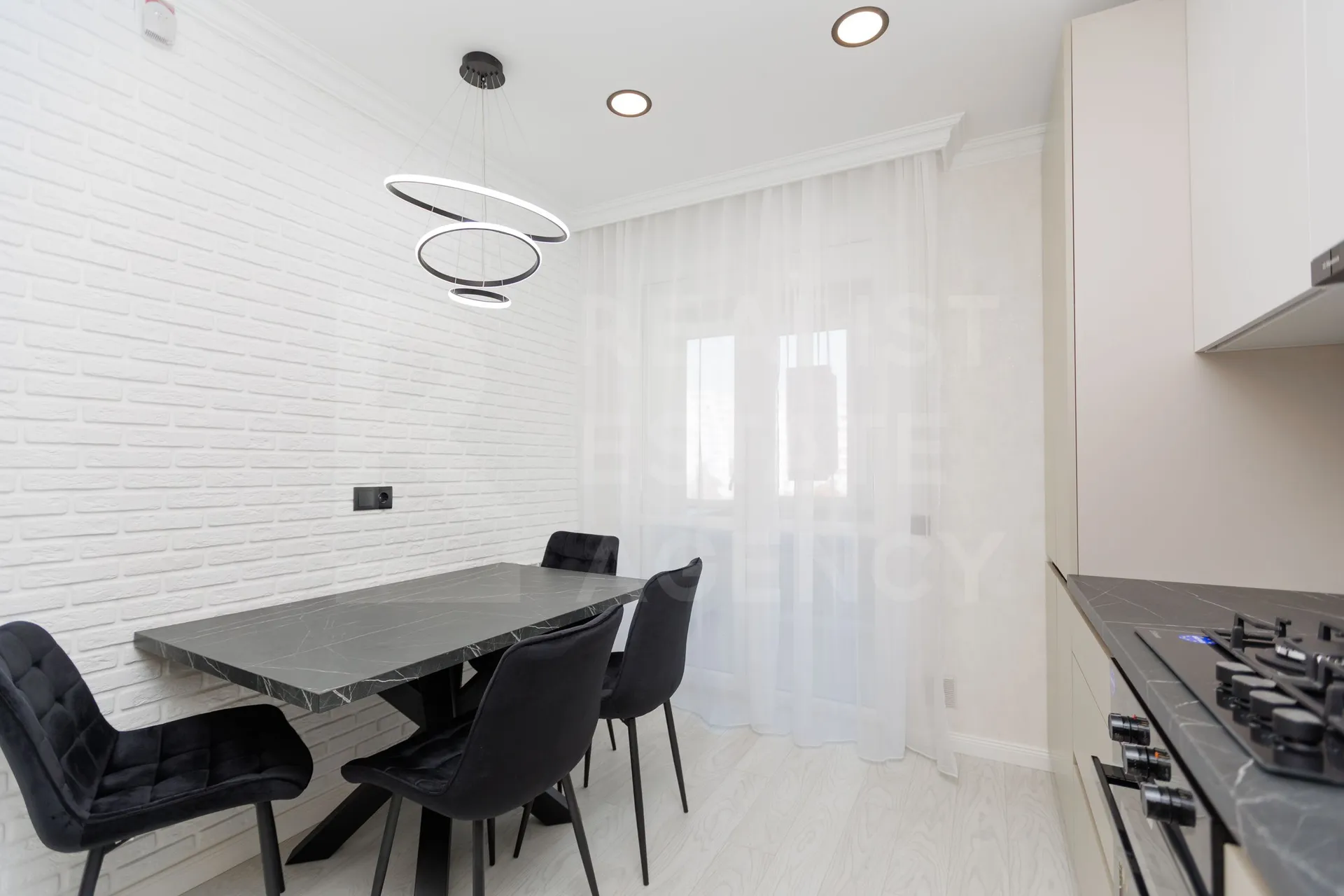 2-комнатная квартира, 67 м² — Изображение 2