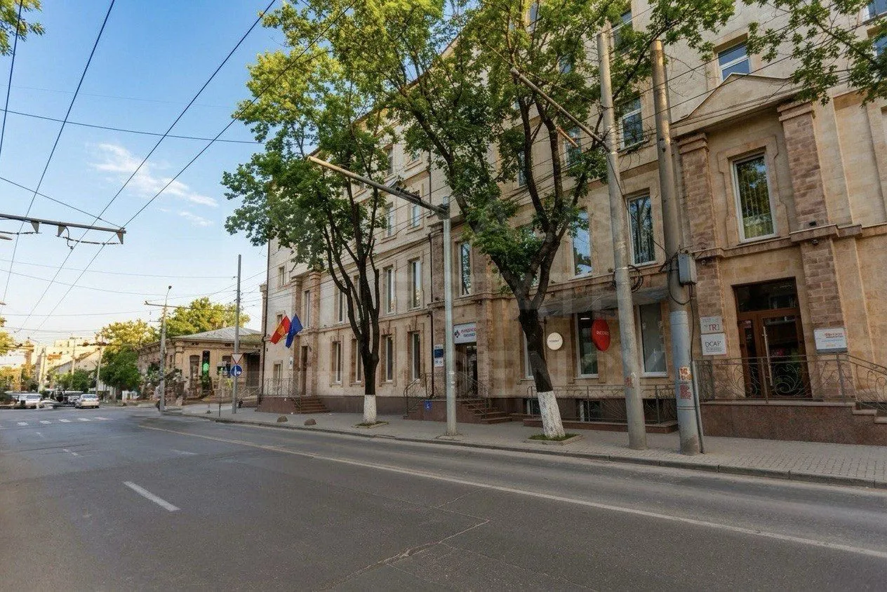 3-camere birou, 305 m² — Imagine 4
