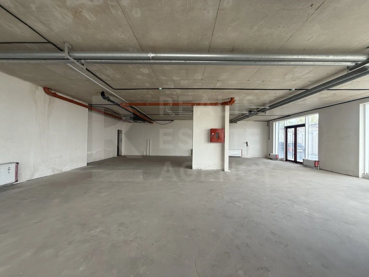 Spațiu comercial, 104.9 m² — Imagine 1
