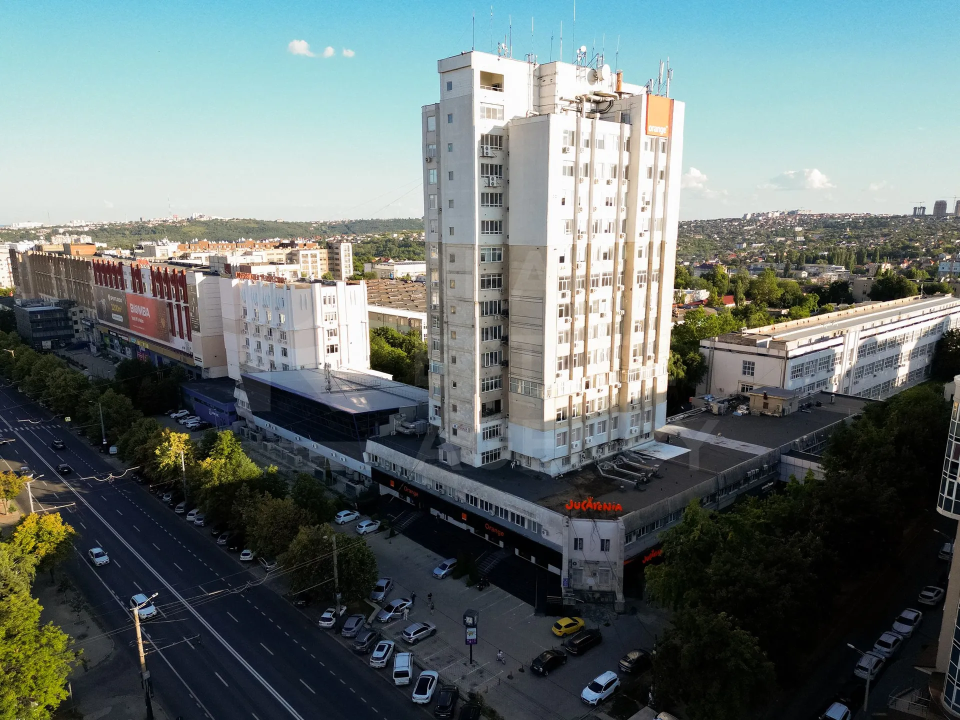 12-комнатный офис, 608.9 м² — Изображение 1