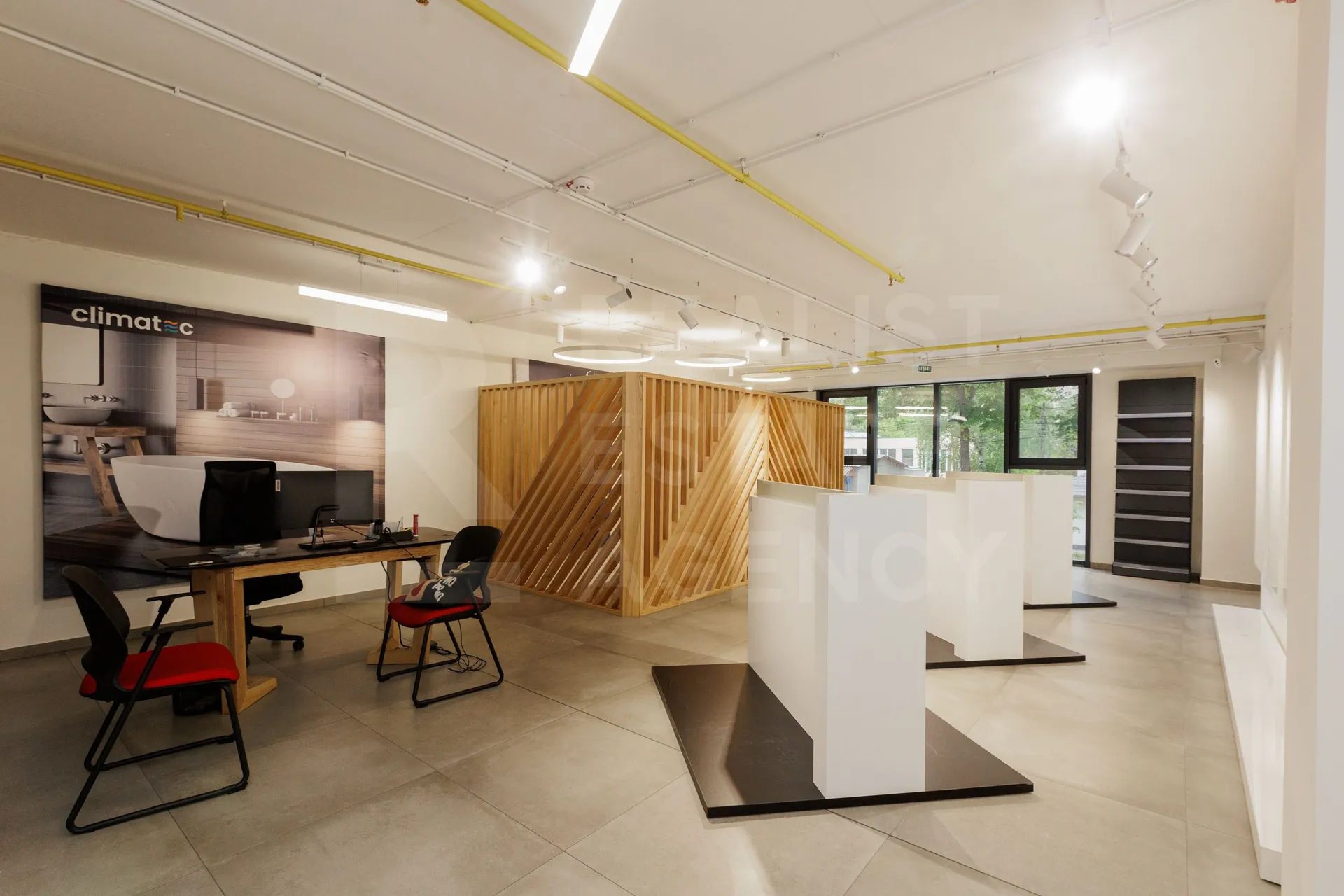 Spațiu comercial, 1 176 m² — Imagine 4