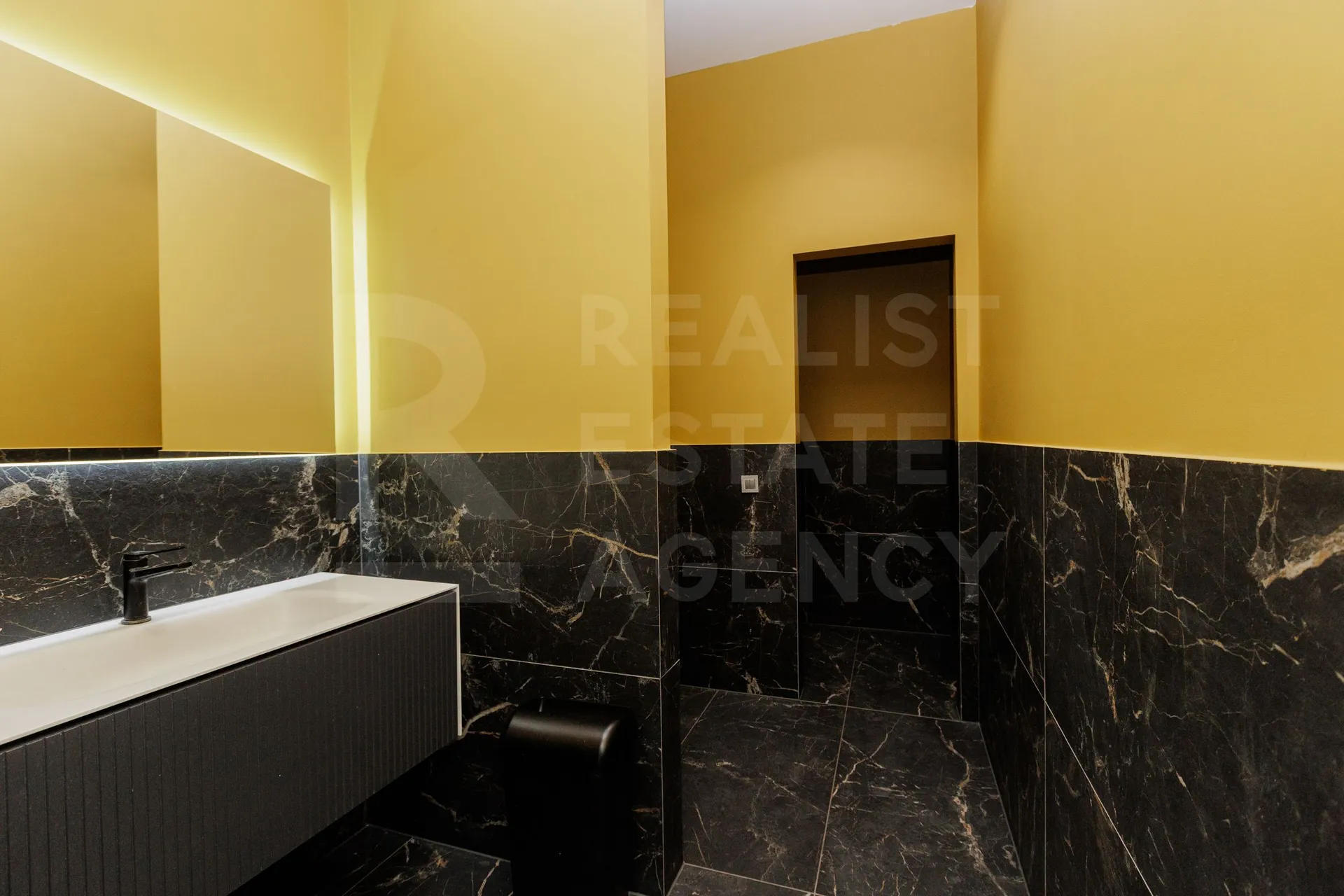 Spațiu comercial, 1 176 m² — Imagine 3