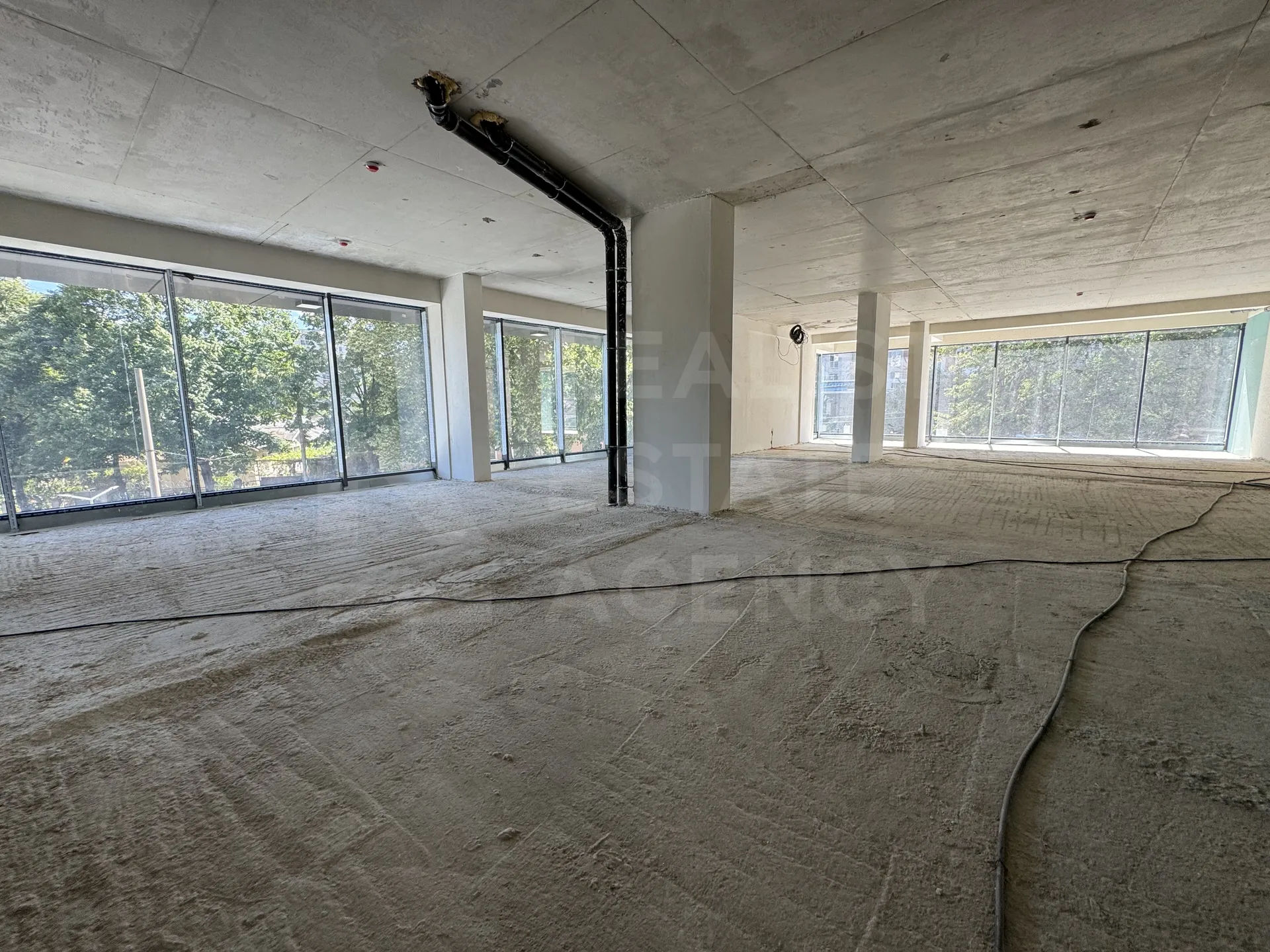 Trade space, 738.4 m² — Image 4