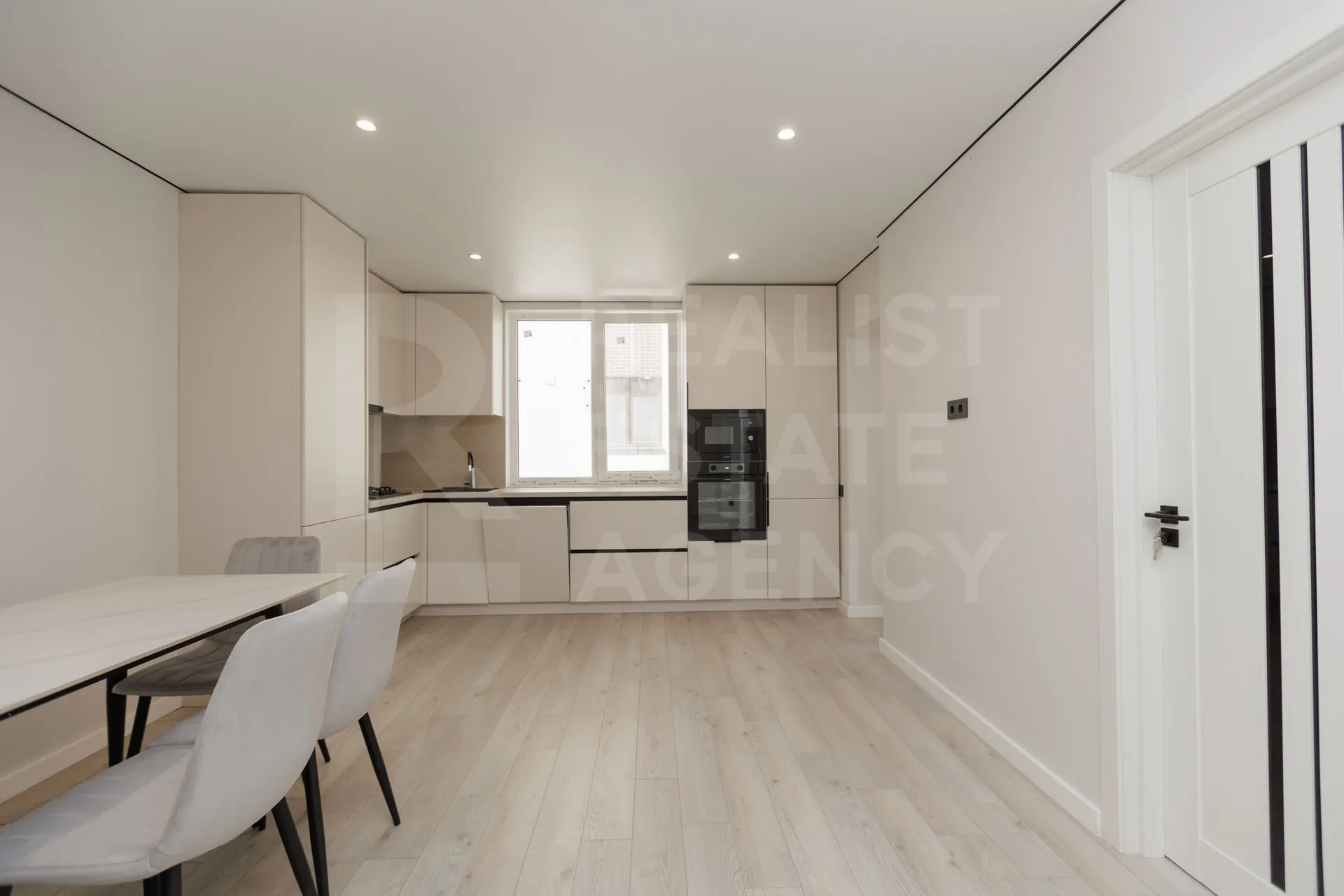 2-комнатная квартира, 75 м² — Изображение 2