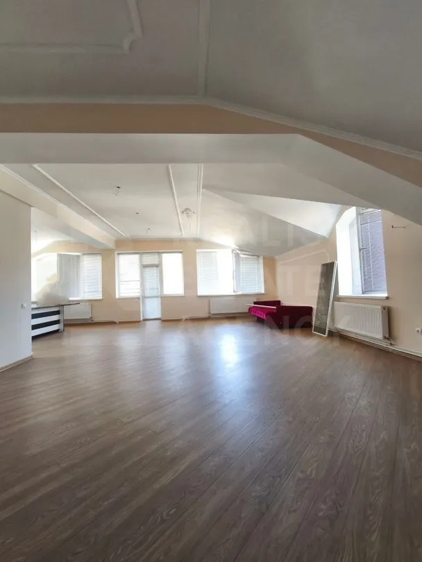 3-комнатная квартира, 143 м² — Изображение 1