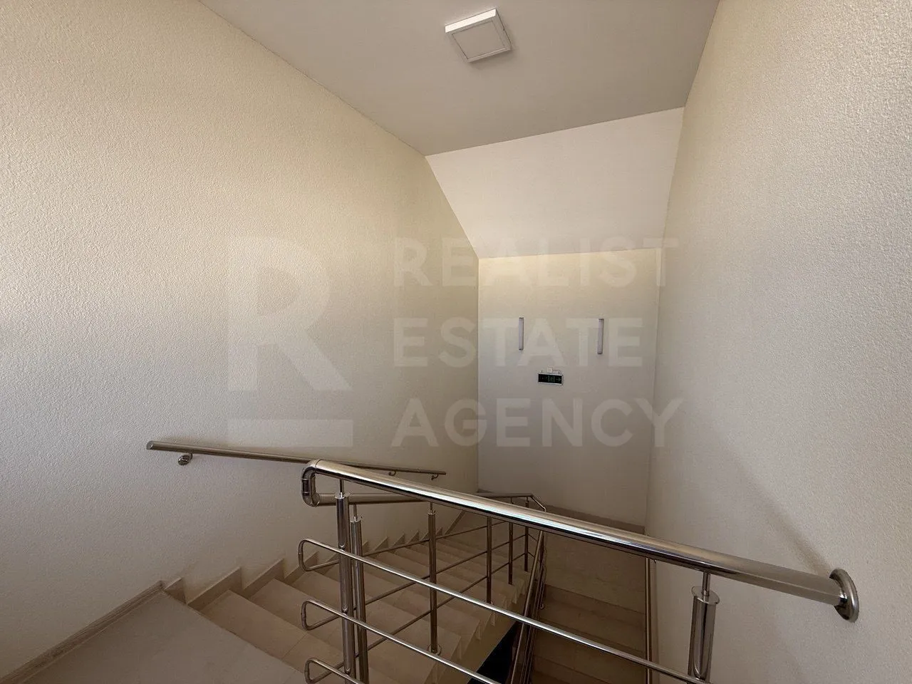 Spațiu comercial, 600 m² — Imagine 4
