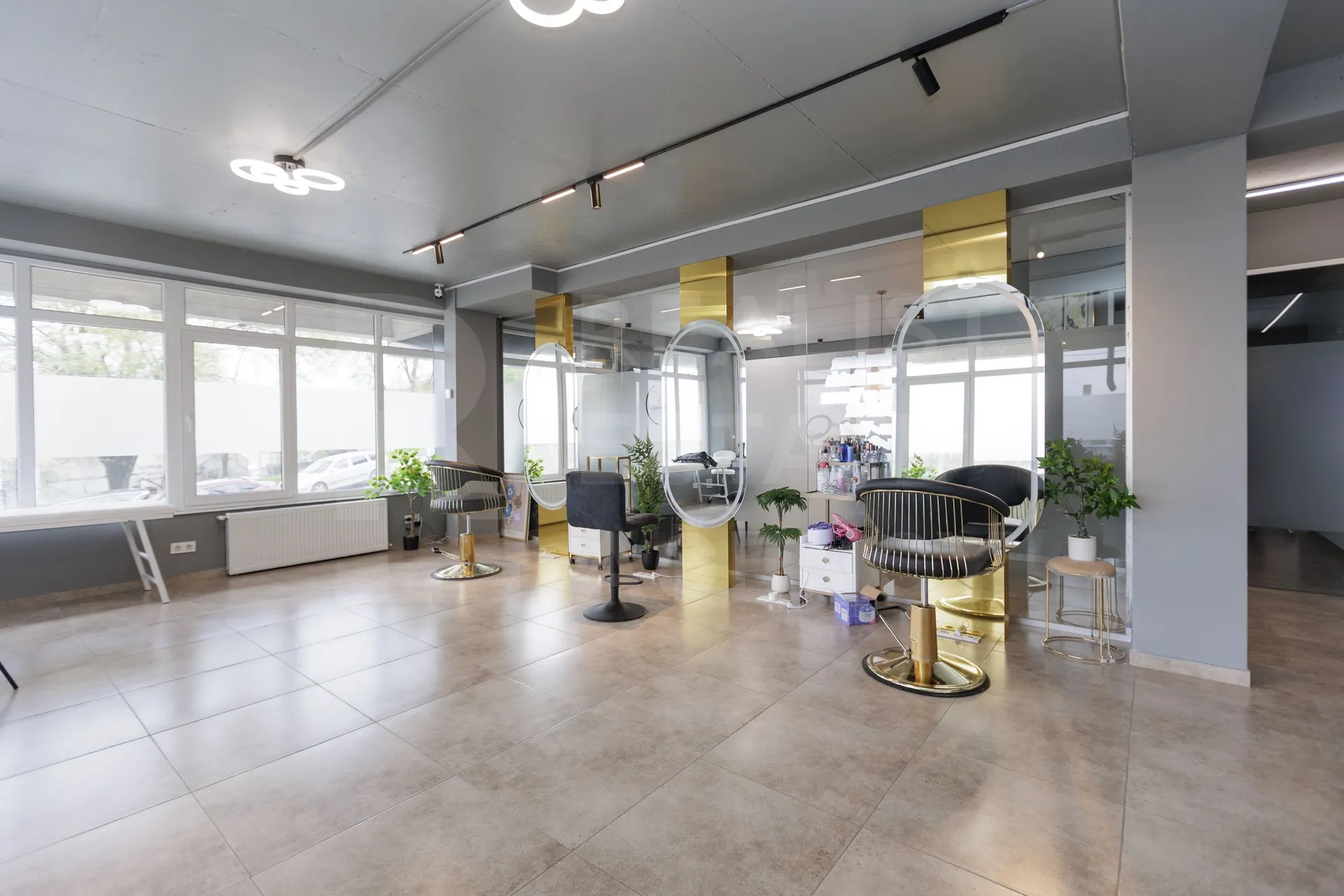 Trade space, 286 m² — Image 1