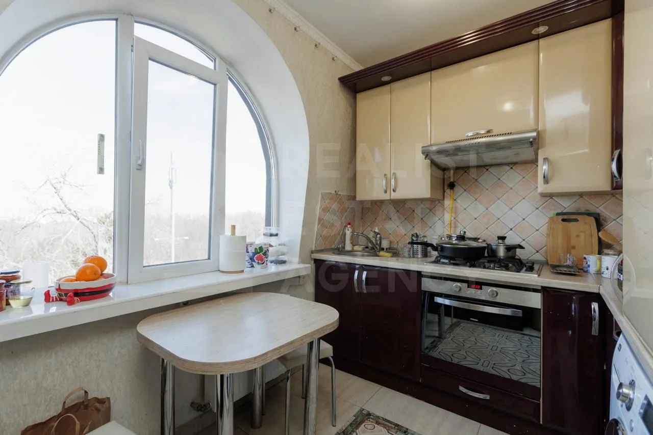 4-комнатная квартира, 130 м² — Изображение 2