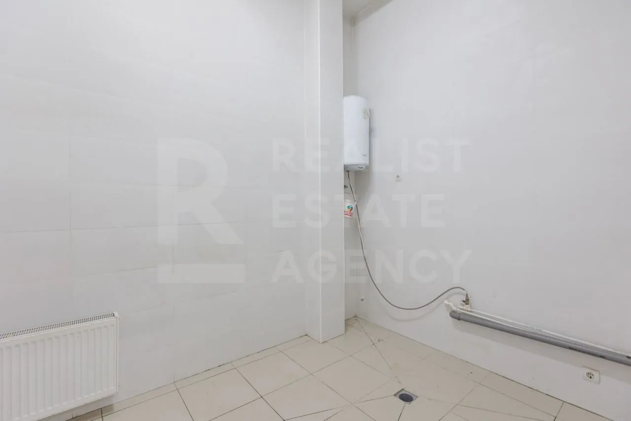 Spațiu comercial, 700 m² — Imagine 4