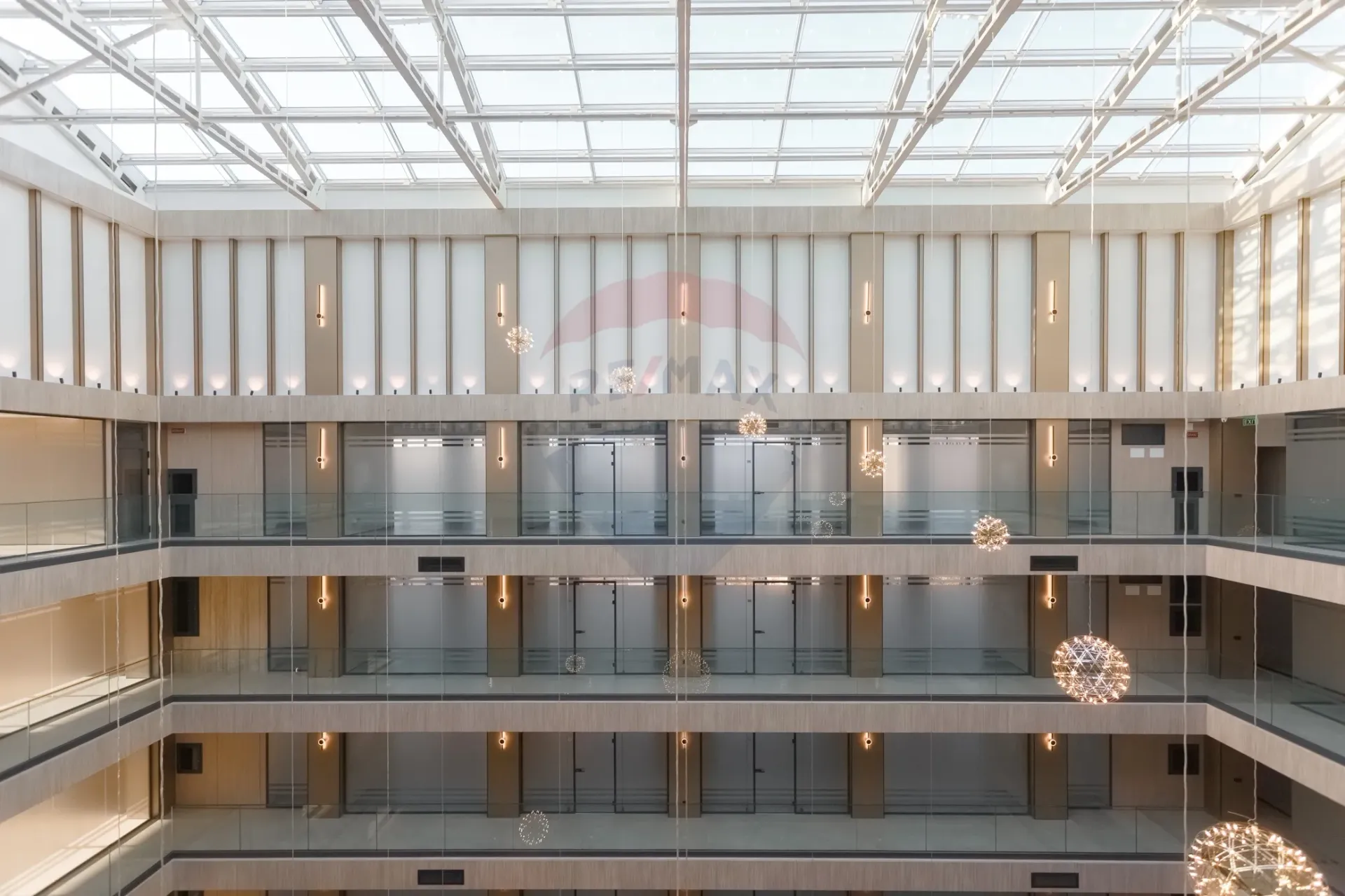 1-bedroom office, 15 000 m² — Image 12