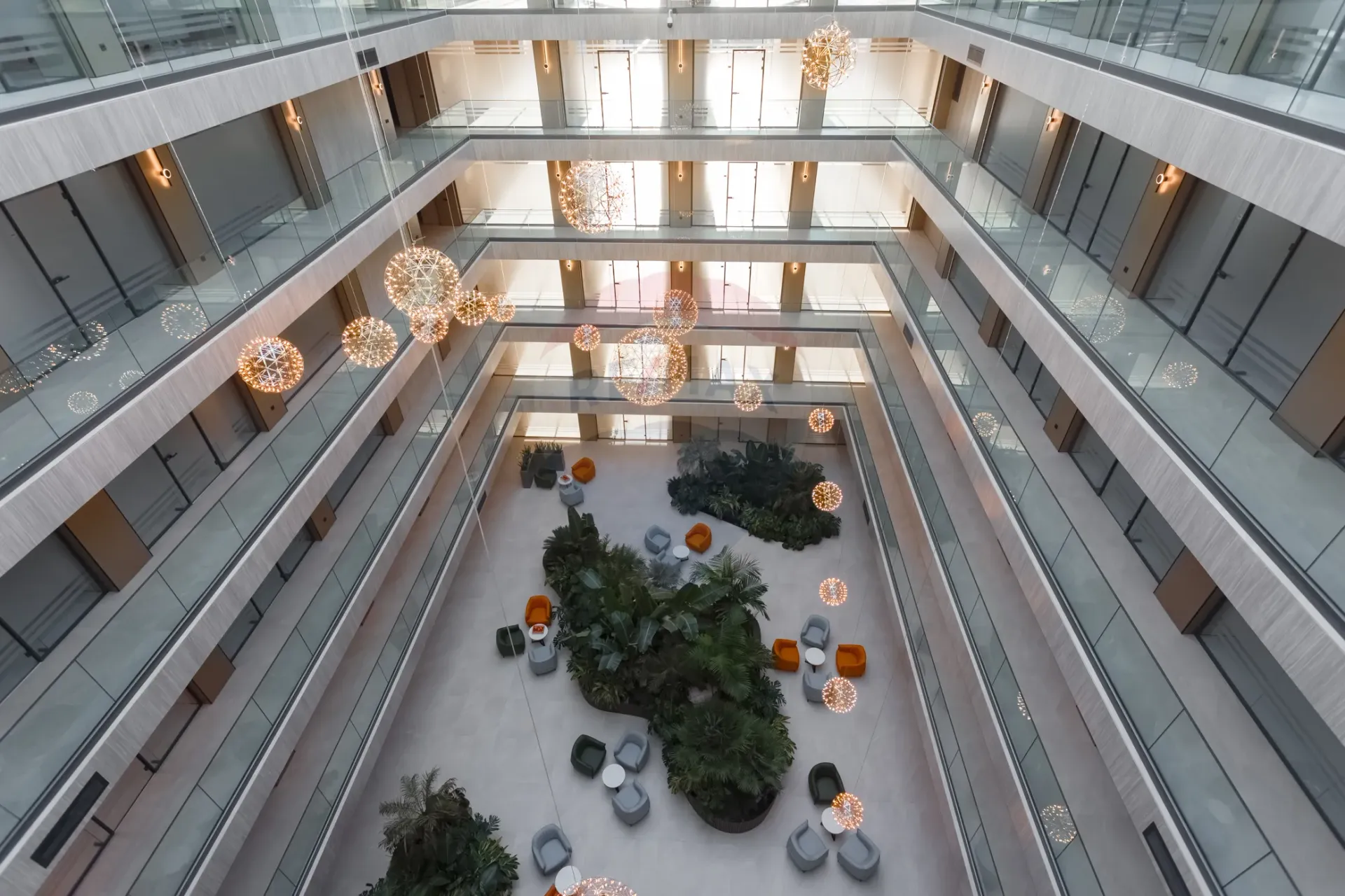 1-bedroom office, 15 000 m² — Image 3