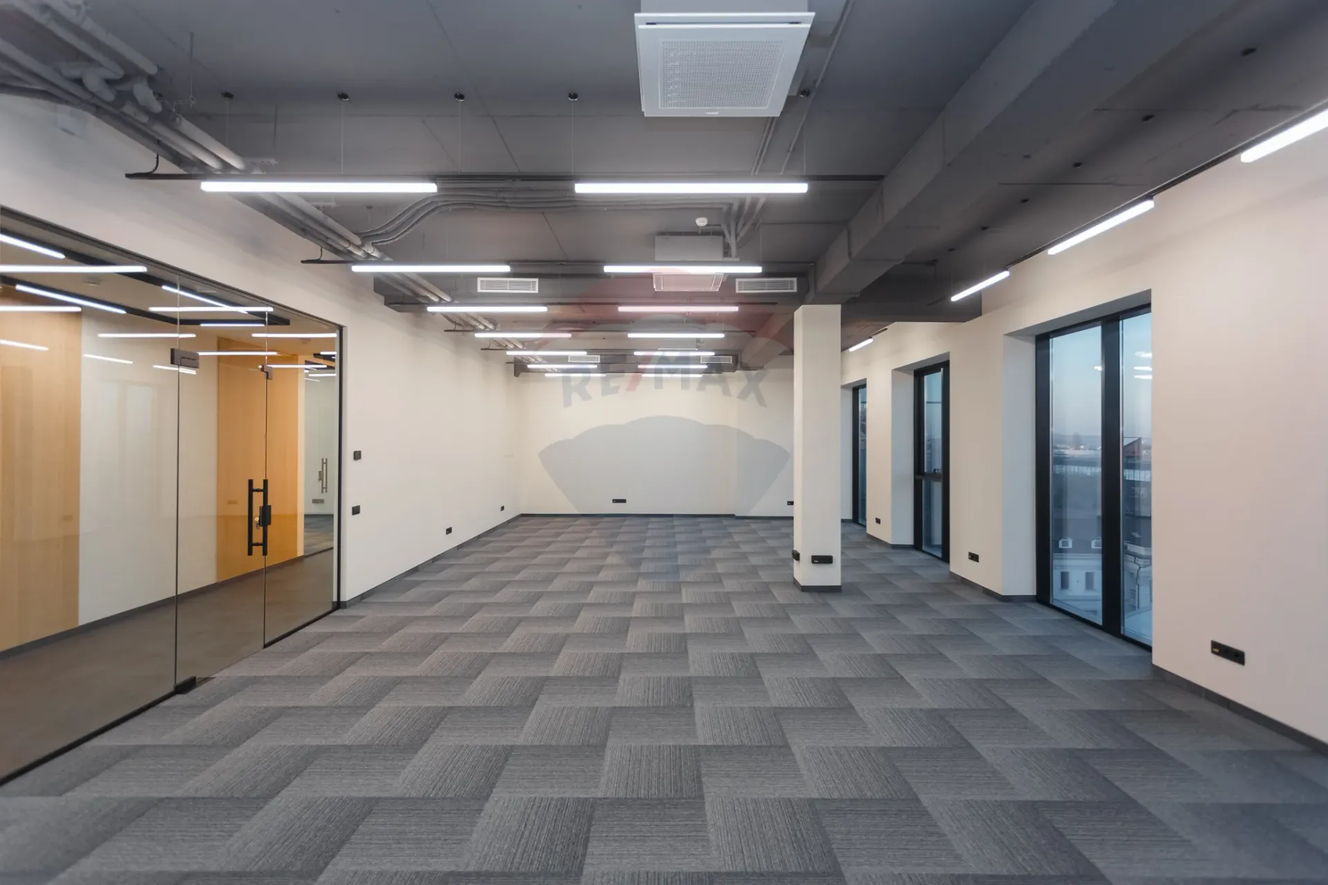 1-bedroom office, 100 m² — Image 8