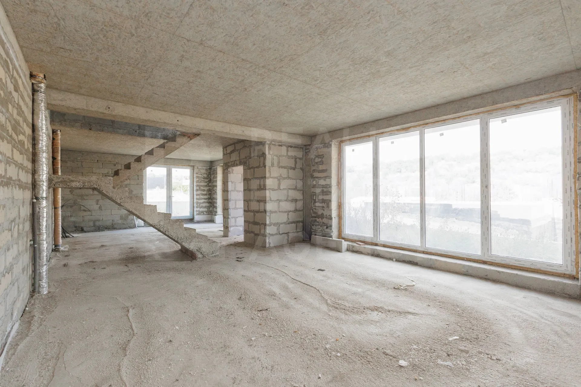 3-этажный дом, 4 комнаты, 175 м² — Изображение 2