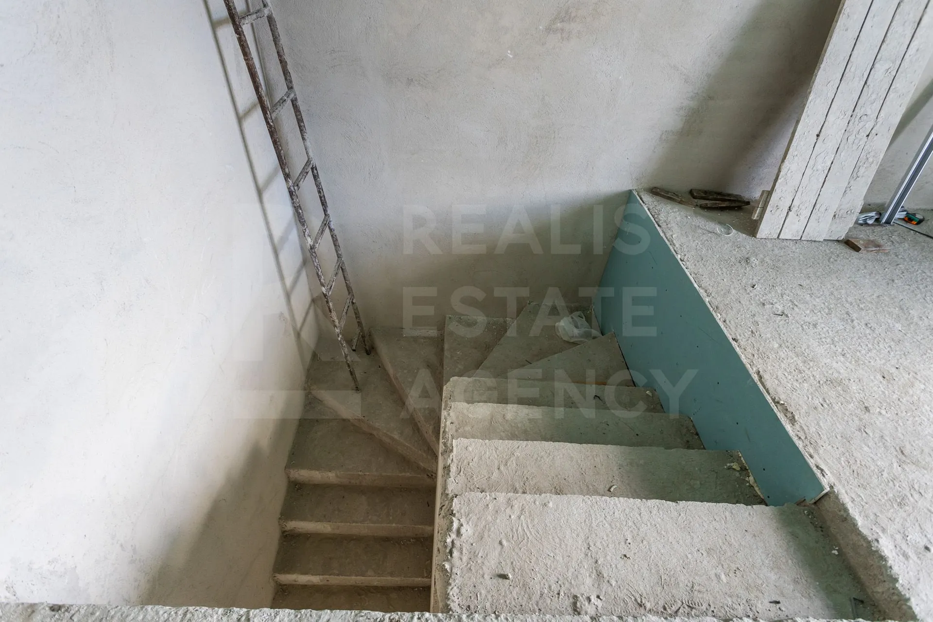 2-этажный дом, 3 комнаты, 145 м² — Изображение 3