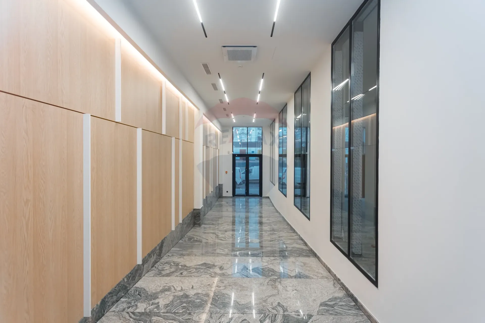 1-bedroom office, 100 m² — Image 4