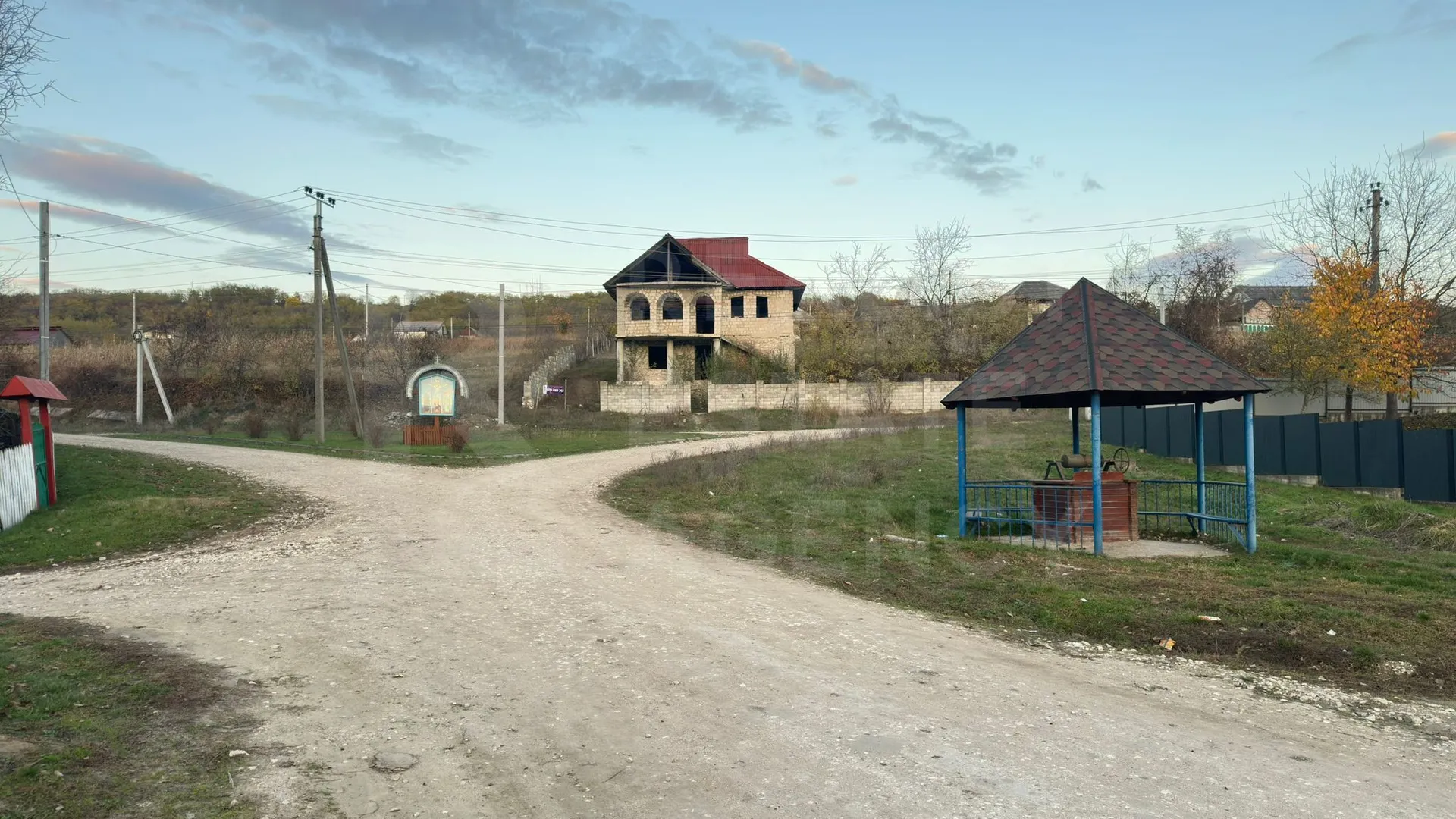 2-этажный дом, 5 комнат, 220 м² — Изображение 3