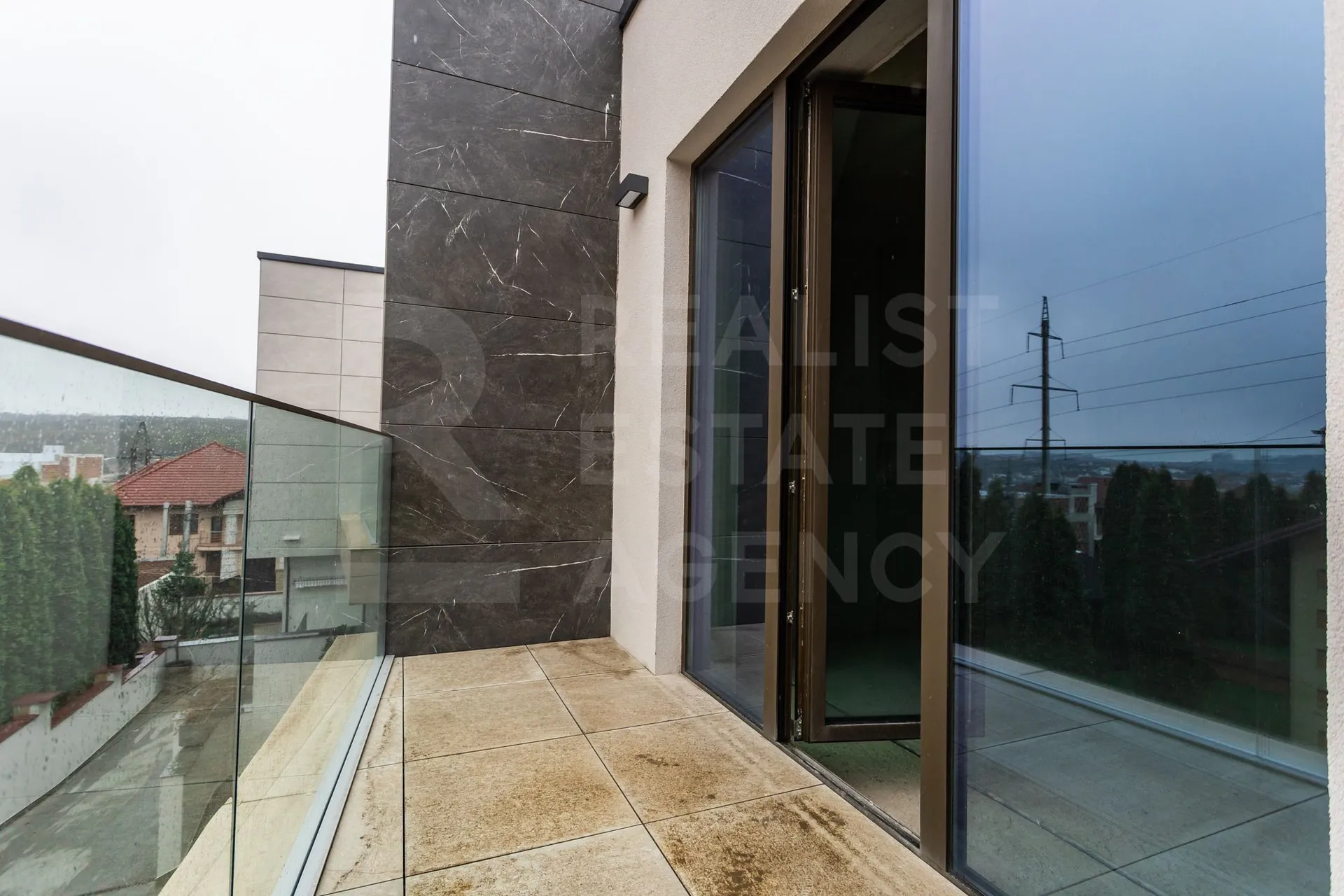 3-etaje casă, 3 camere, 180 m² — Imagine 4